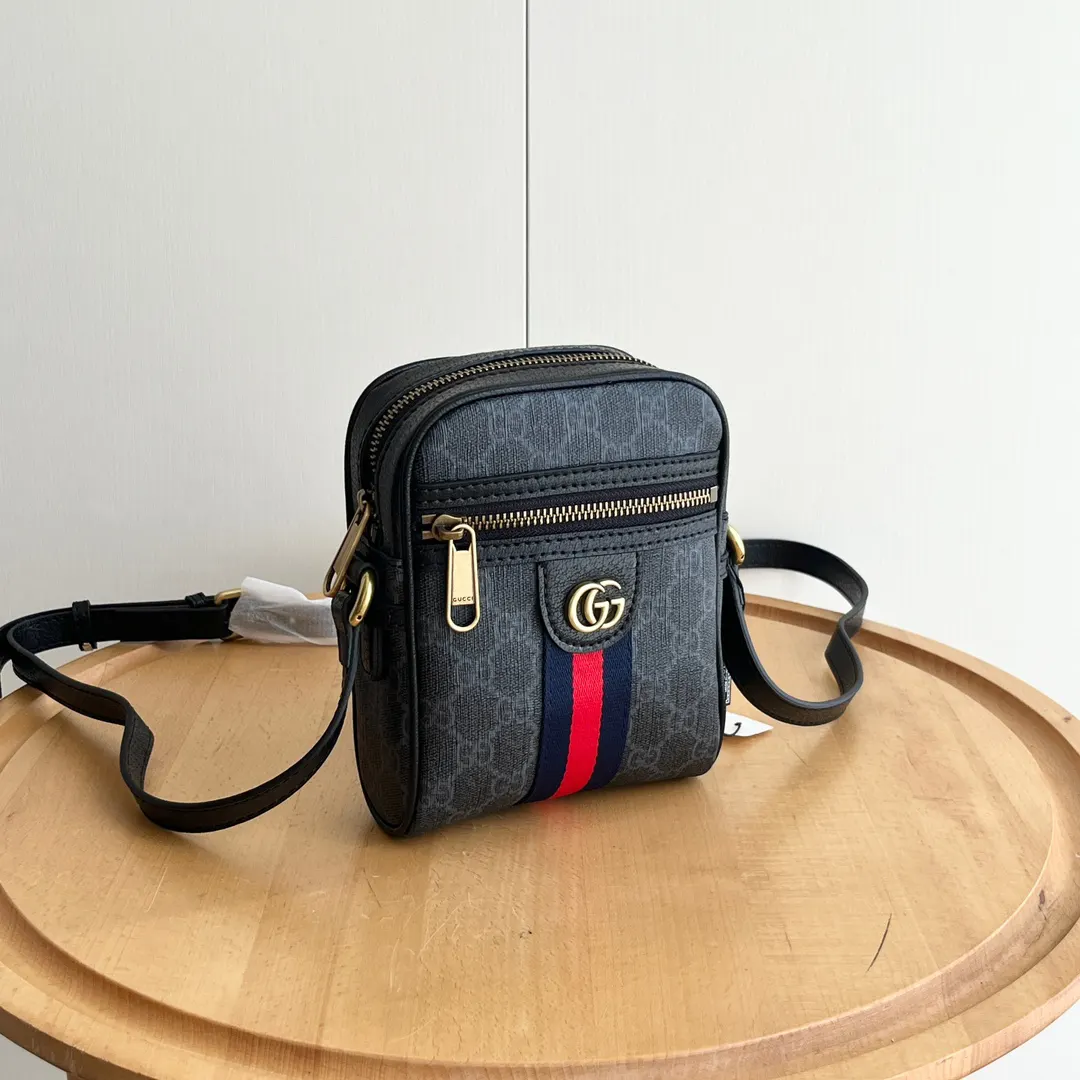 Gucci Ophidia GG Supreme 斜挎包
