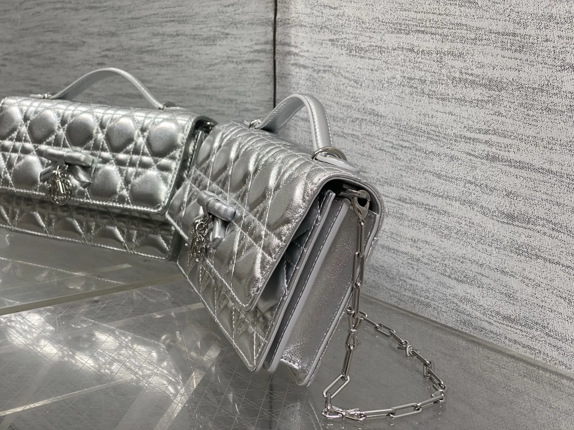 Dior 银色羊皮手拿包 晚宴手拿 复古