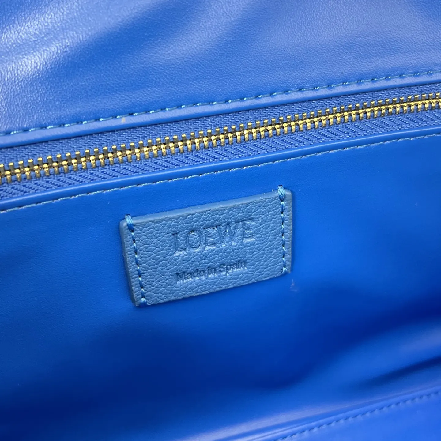 Loewe 牛皮手提包 精選款(數字11) Loewe 牛皮手提包 精選款(數字11)