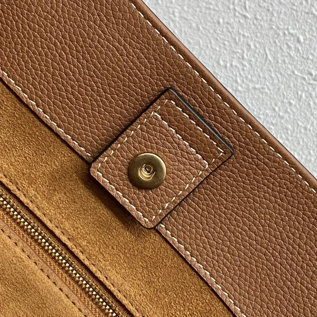 Celine 牛皮 CABAS ANAIS 粒面牛皮革手 托特包 大容量托特款(數字9) Celine 牛皮 CABAS ANAIS 粒面牛皮革手 托特包 大容量托特款(數字9)