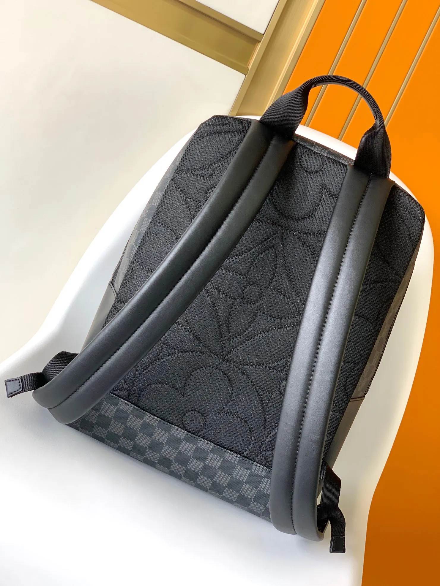 LV Mo双肩包 实用双肩款