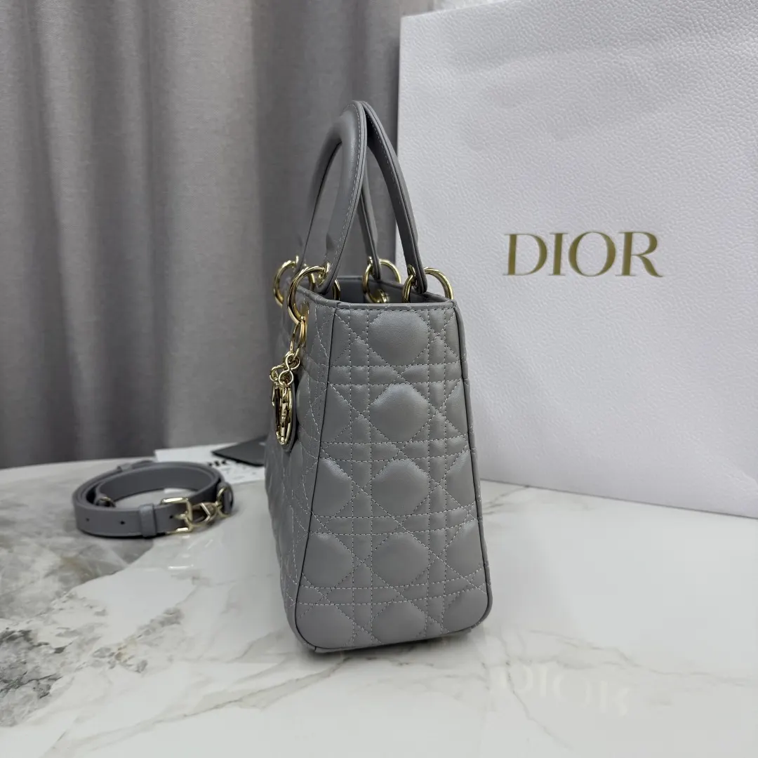 Dior Lady Dior 白色羊皮卡夹 标签细节款 复古款
