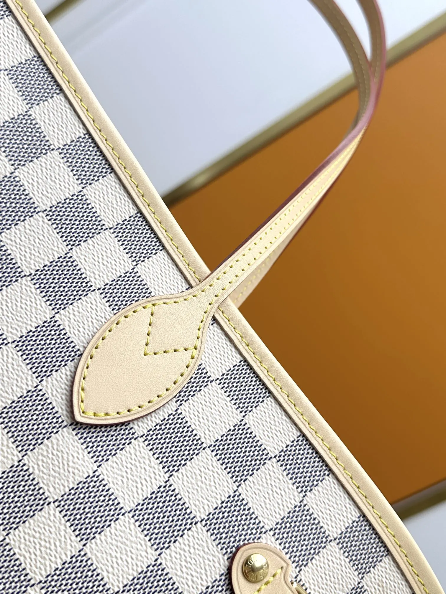 LV Neverfull 老花 帆布 手拿包 精致手拿款