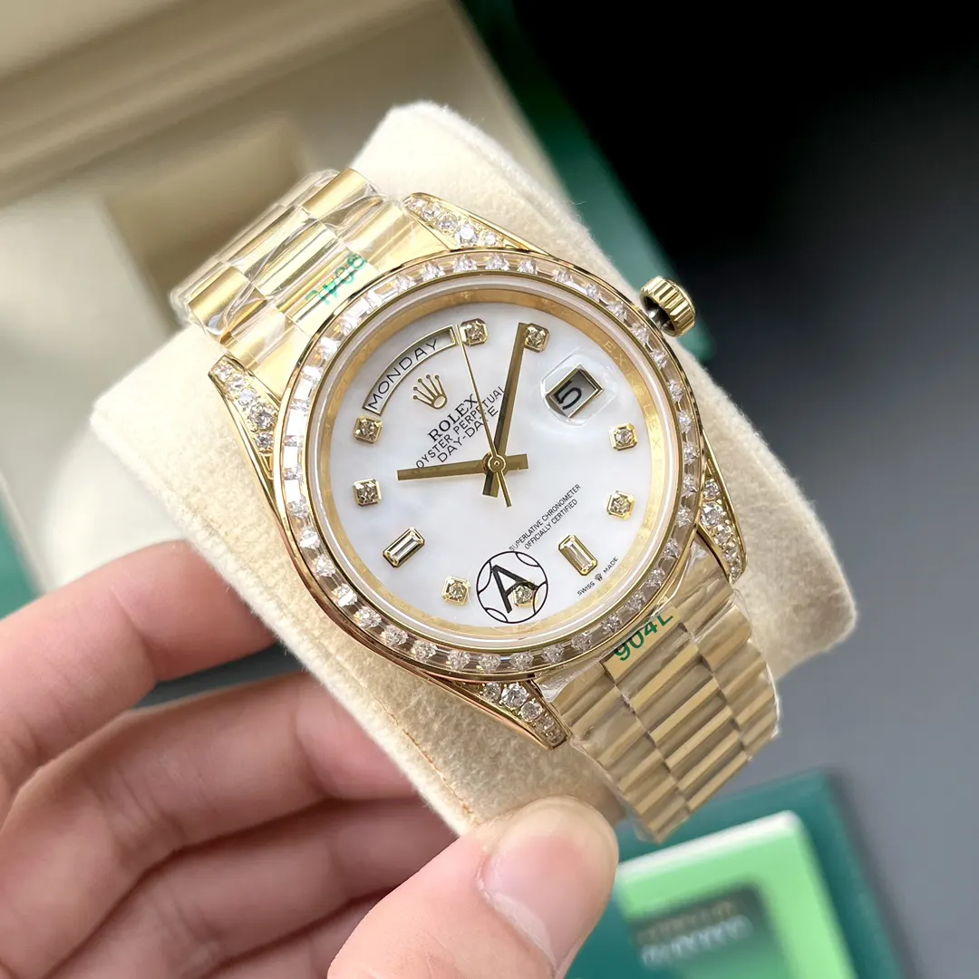Rolex 品控 每一个腕表出品都经QC员严格检查 校对后 手錶 經典腕表款