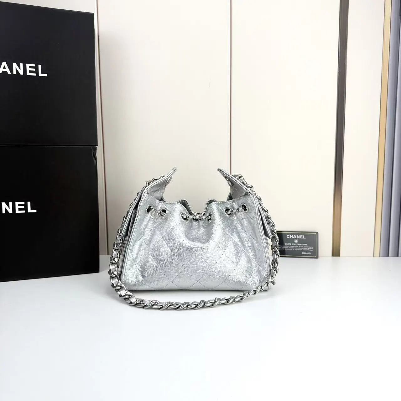 Chanel 銀色 水桶包