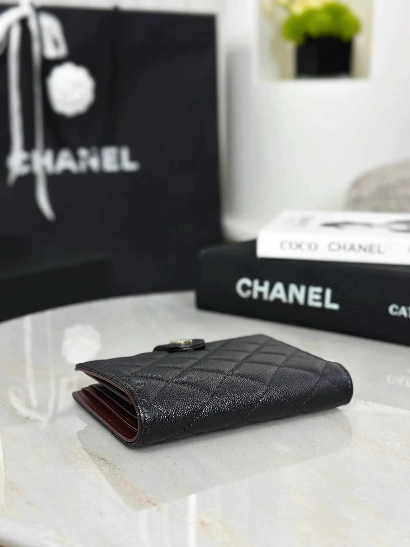 CHANEL 黑色荔枝纹牛皮翻盖链条包 单肩款
