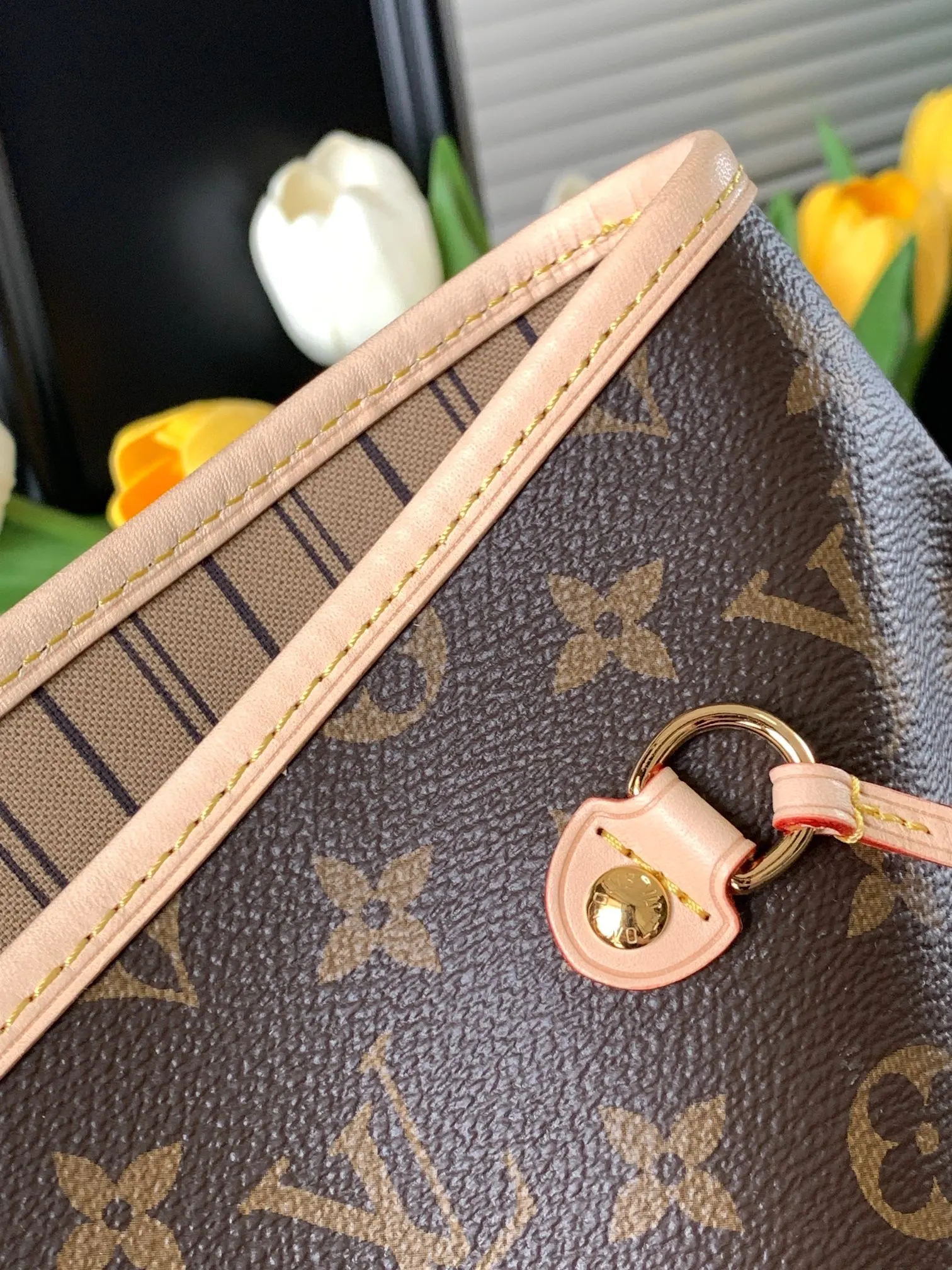 LV Neverfull 帆布 手拿包 精致手拿款