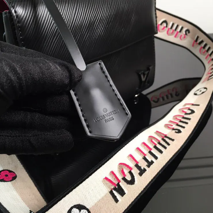 LV black, handbag Image 8 LV black, handbag Image 8