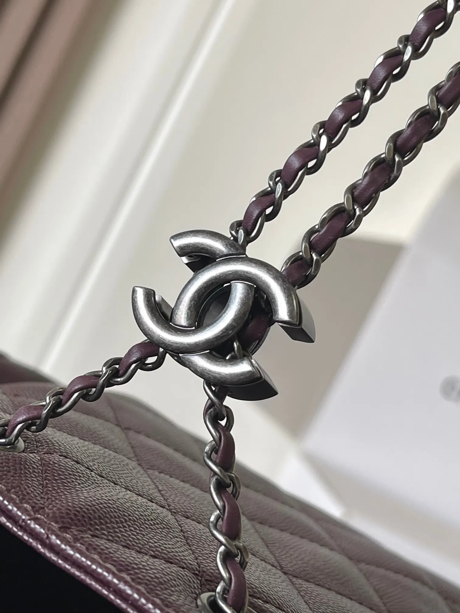 CHANEL 酒红色牛皮Hobo腋下包 单肩款