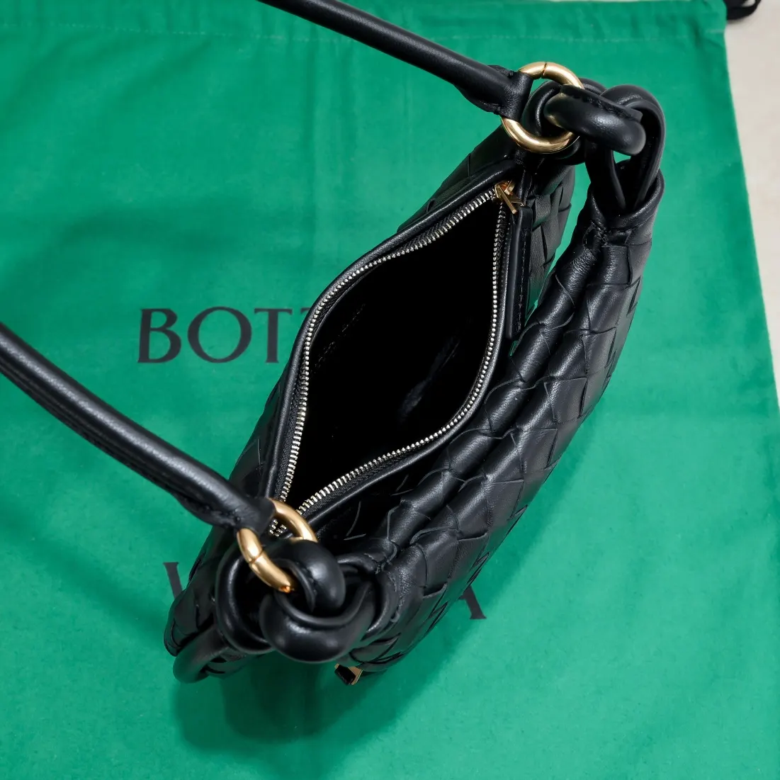 Bottega Veneta 羊皮 手拿包 精致手拿款