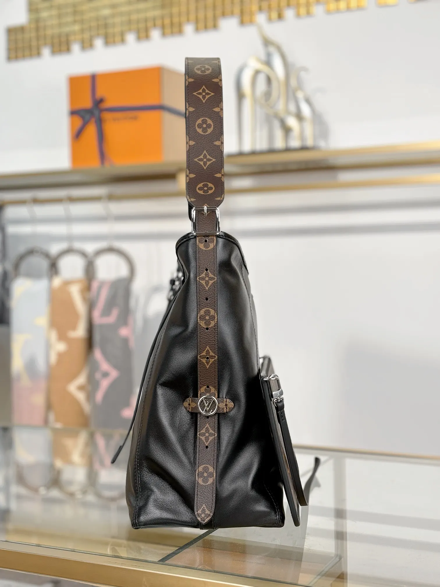CarryAll 黑色 DARK 中号手 手提包 通勤手提款