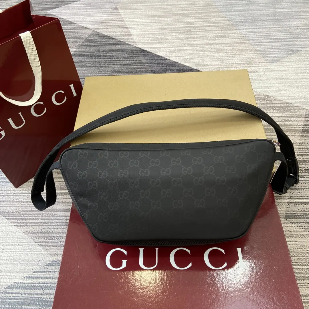 Gucci 腰包 休閒腰包款