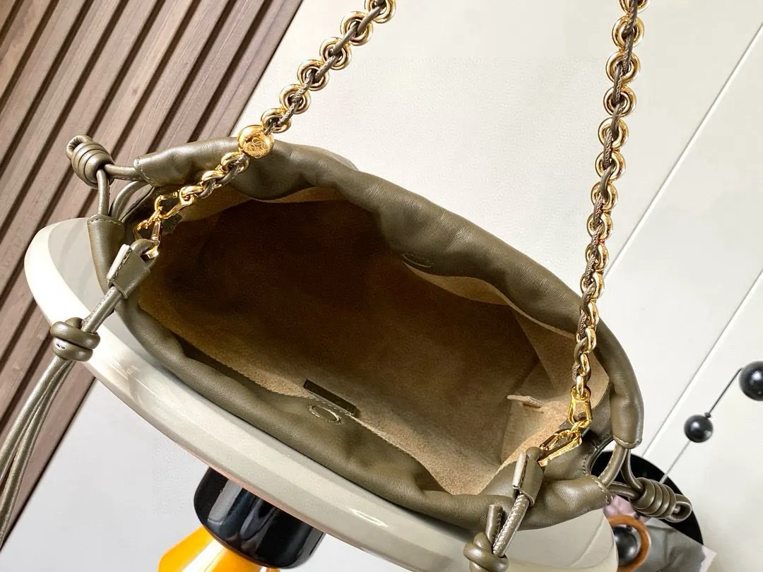 Chain Bag Image 8 Chain Bag Image 8