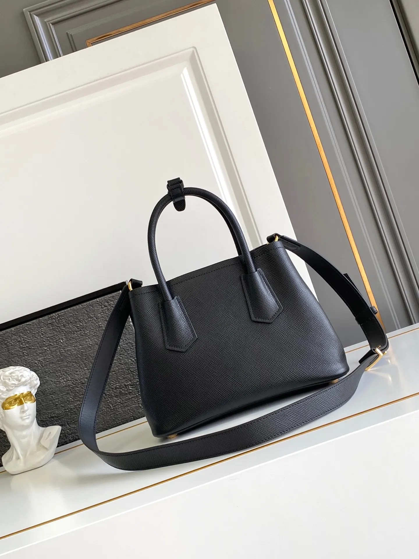 Prada Saffiano 1BG443 迷你 金色 皮革 手提包