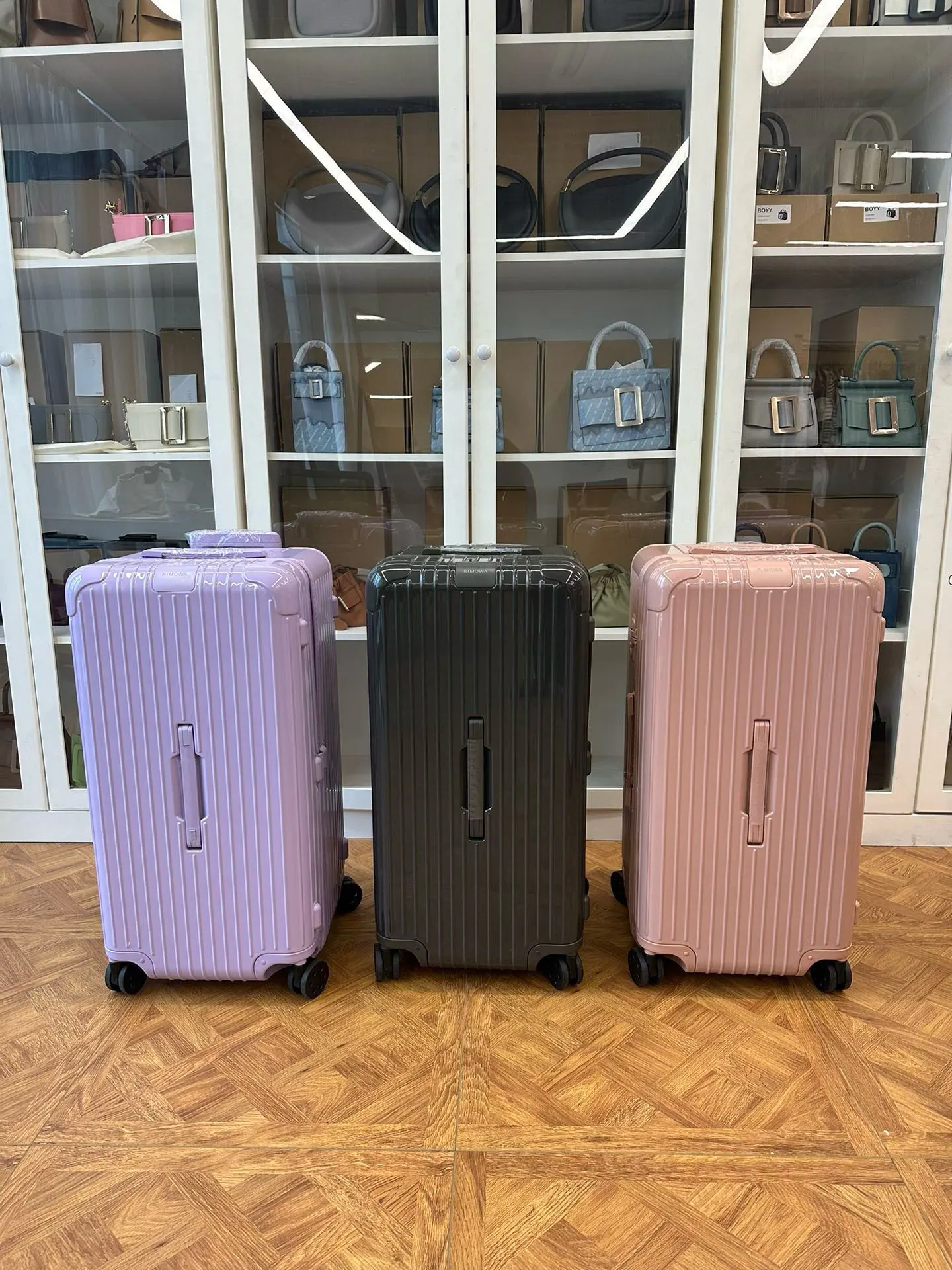 黑色 白色 日默瓦rimowa拉杆箱行李箱登机箱旅行箱方胖子運動 旅行拉杆款 輕便出行款