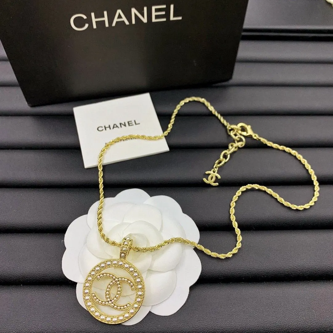 Chanel 双C项链