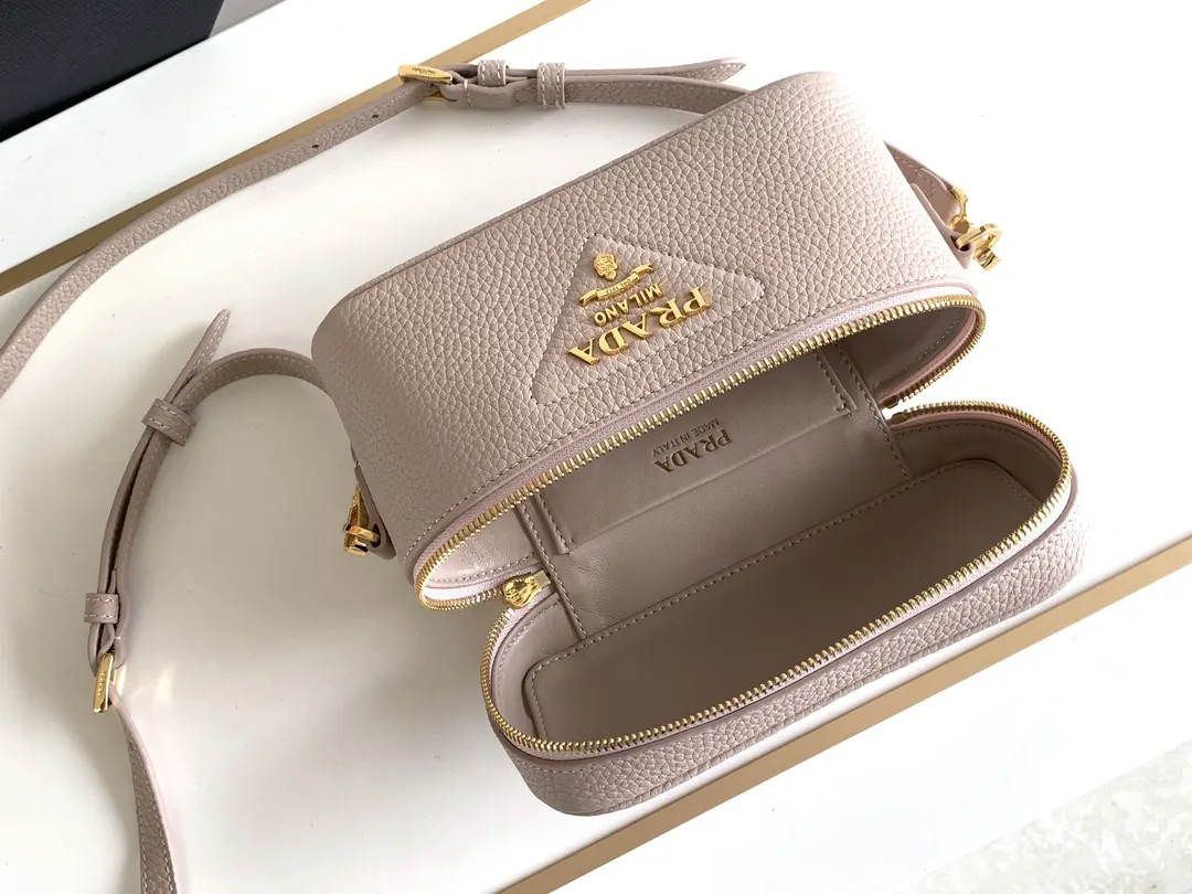 Prada 1BH202P610 鹿皮 羊皮 Logo 手提包