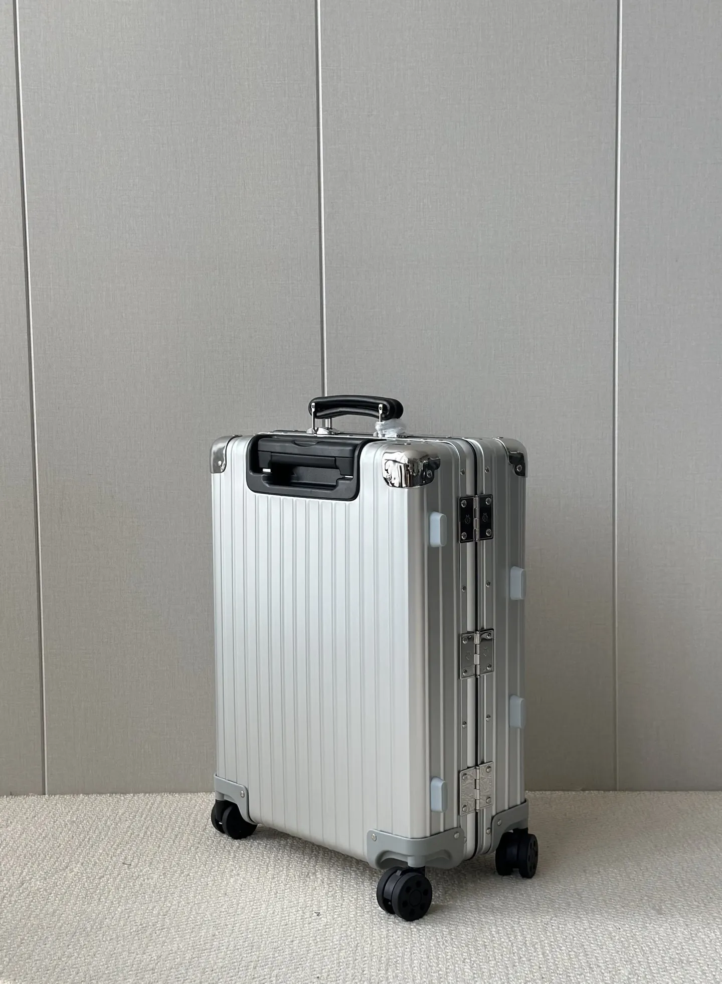 Silver Suitcase Travel Lightweight Vintage