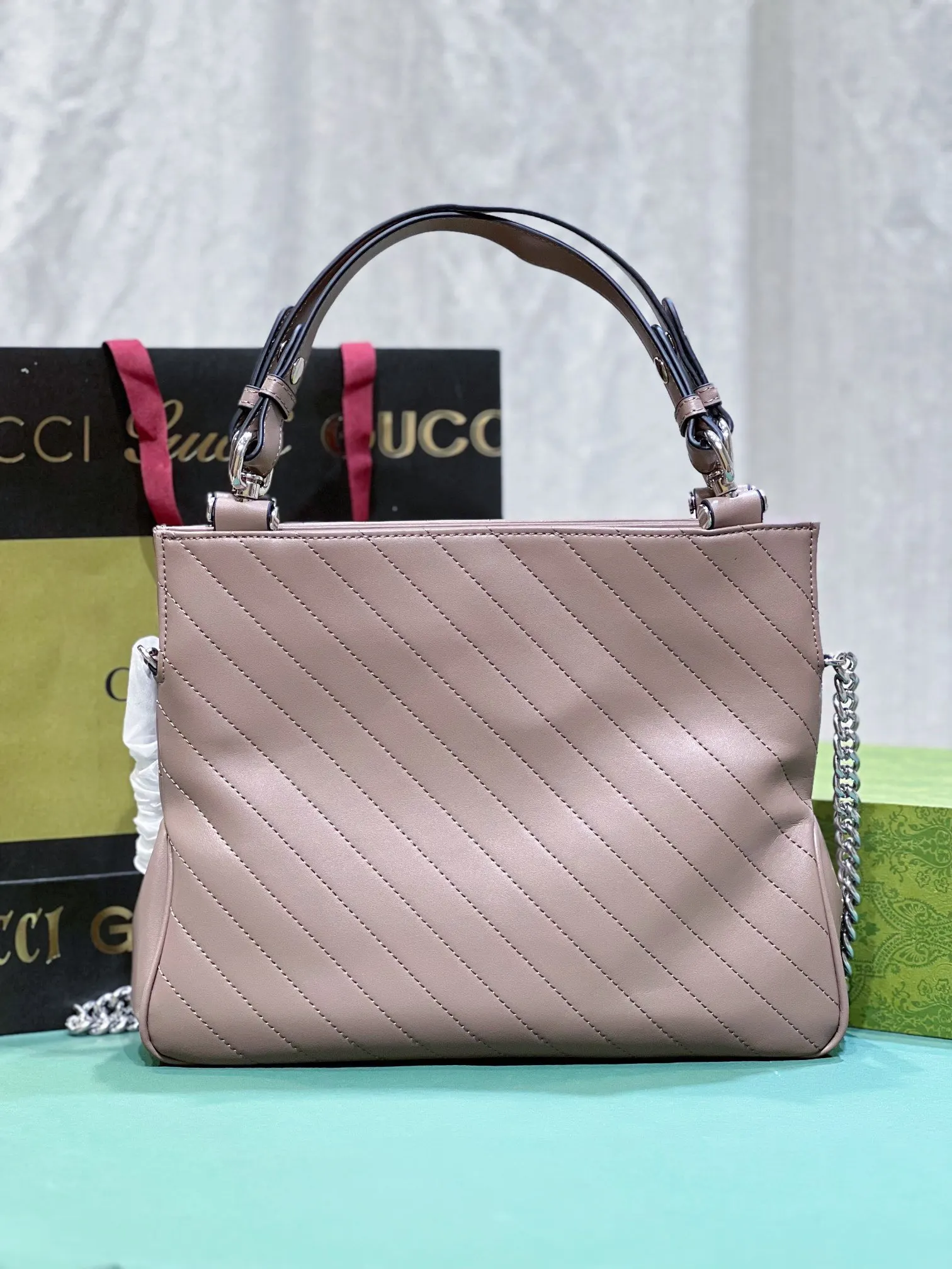 灰色 皮革 Gucci Blondie系列中号托特包 大容量托特款