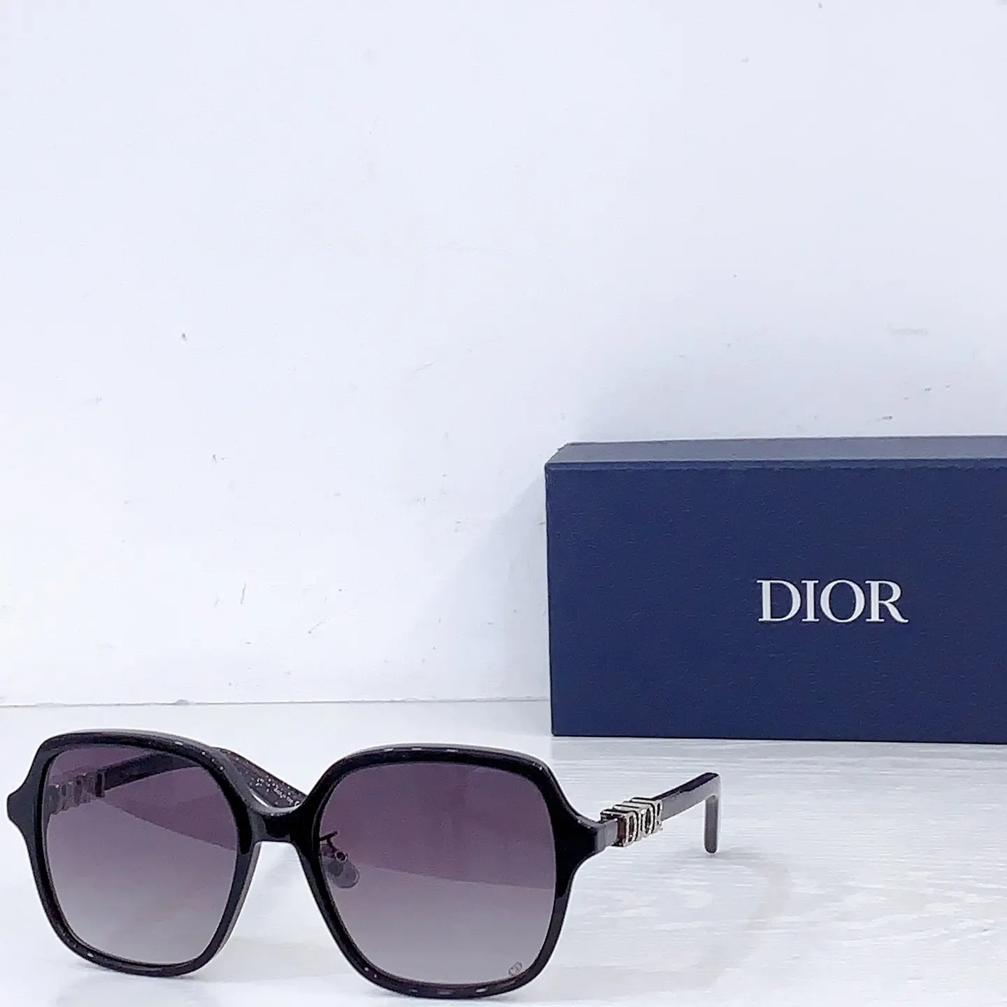 Dior 棕色渐变太阳镜 复古遮阳