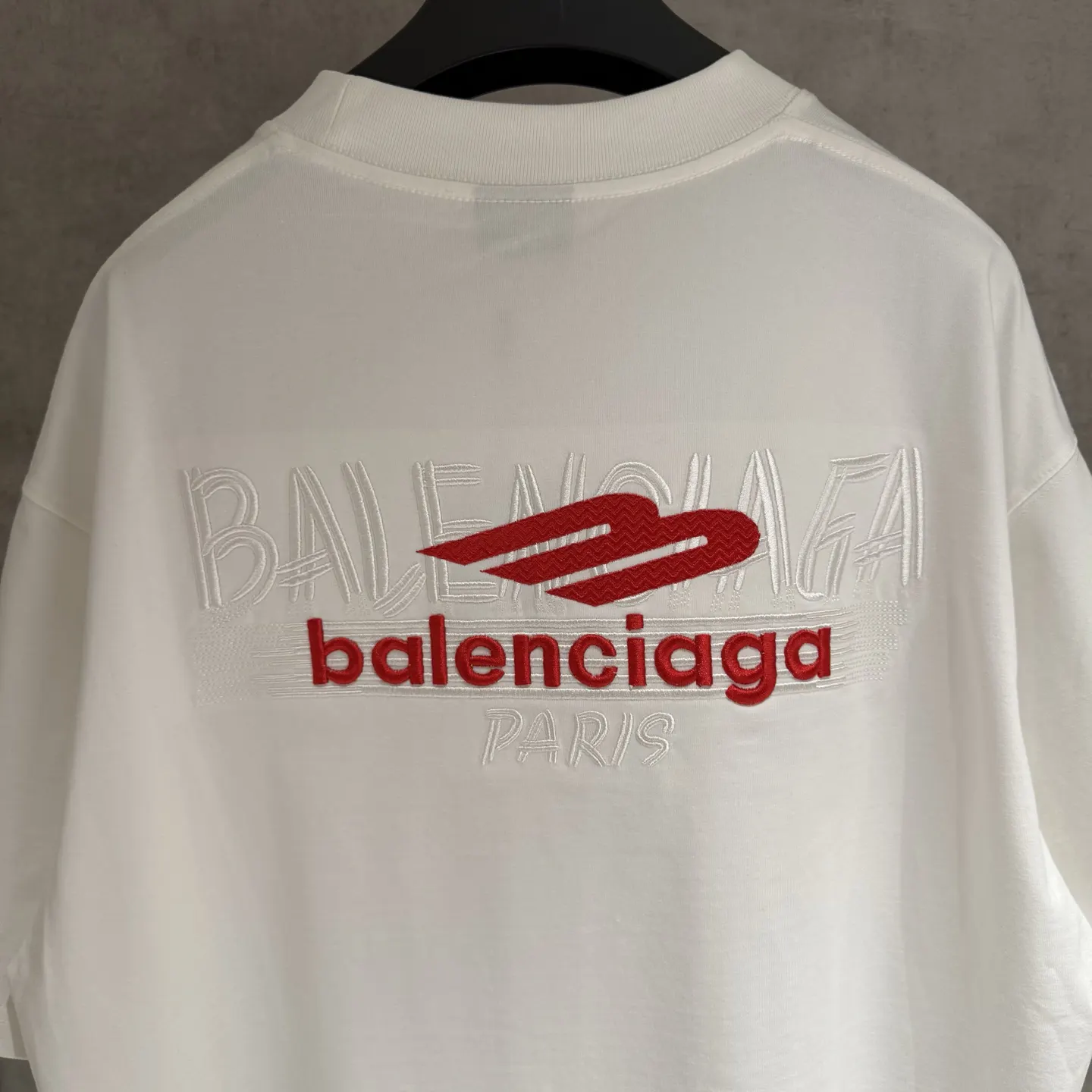 Balenciaga 25SS 刺绣 纯棉 短袖T恤 街头休闲款