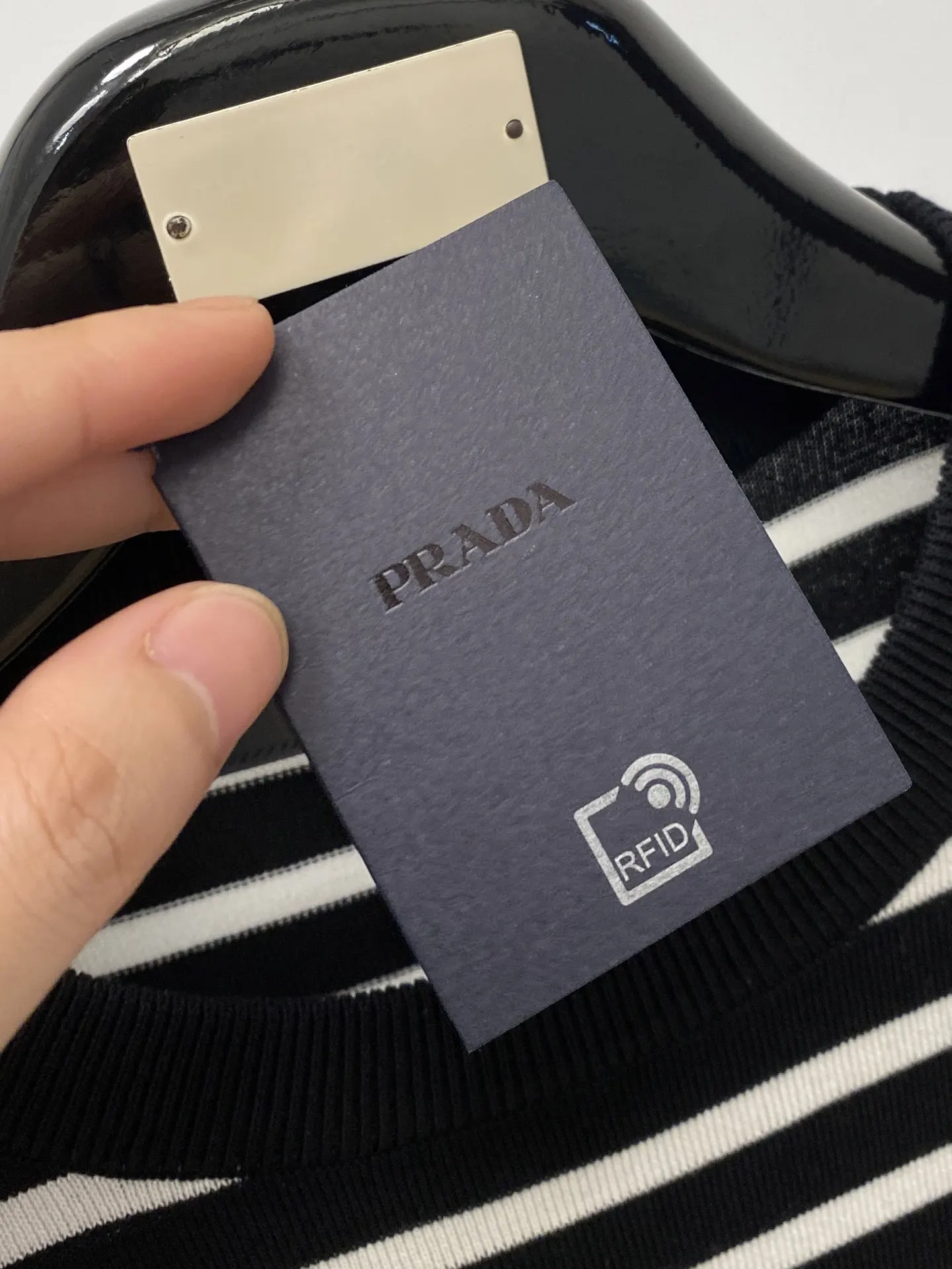 Dior 黑白条纹短袖针织衫 休闲穿搭