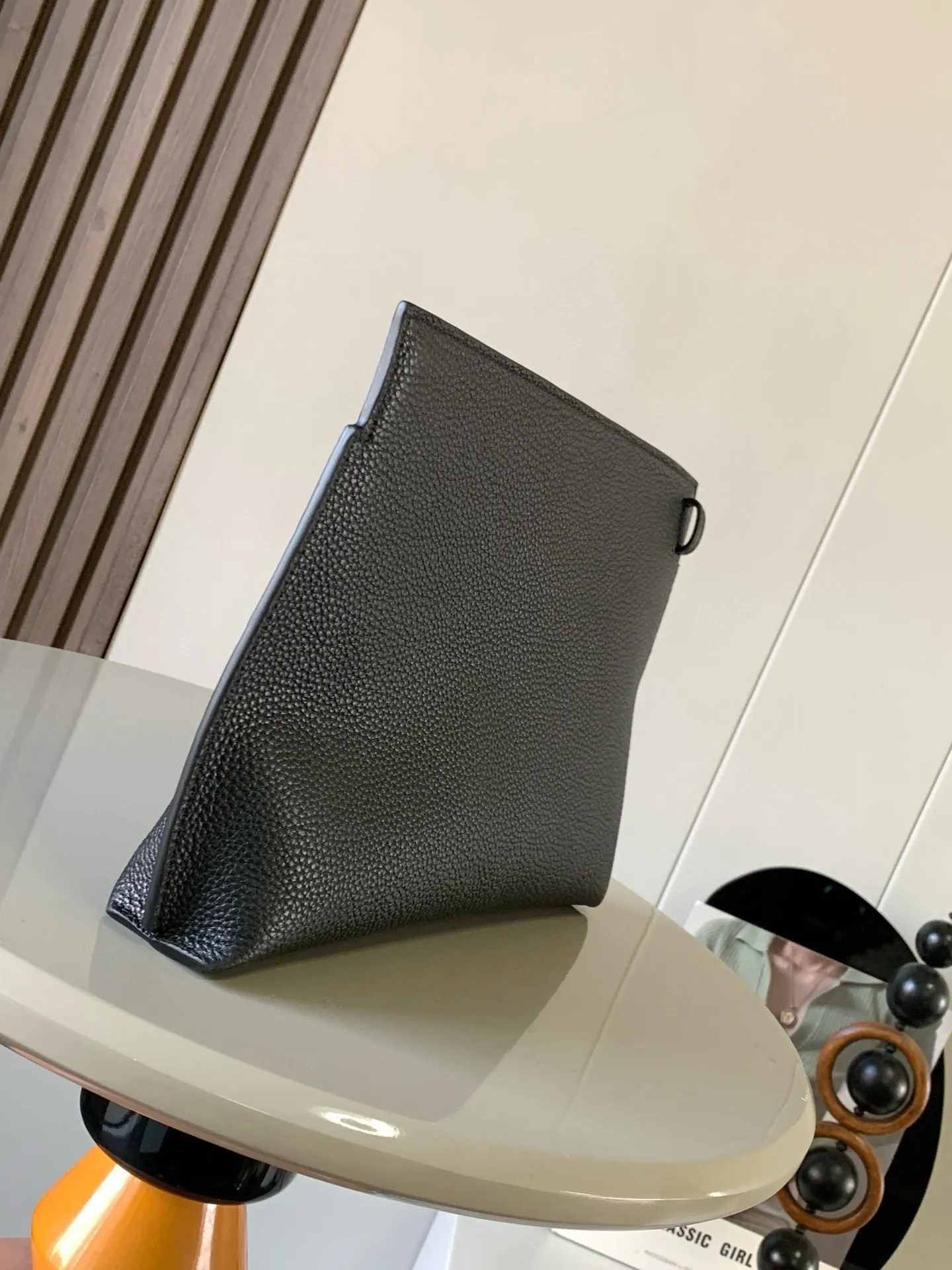 黑色 小牛皮 粒面牛皮革TT Pouch手包 家的皮具 腋下包 復古腋下背款