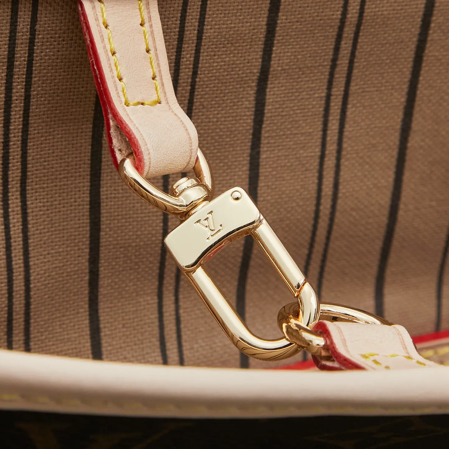 LV Neverfull 帆布 手拿包 精致手拿款