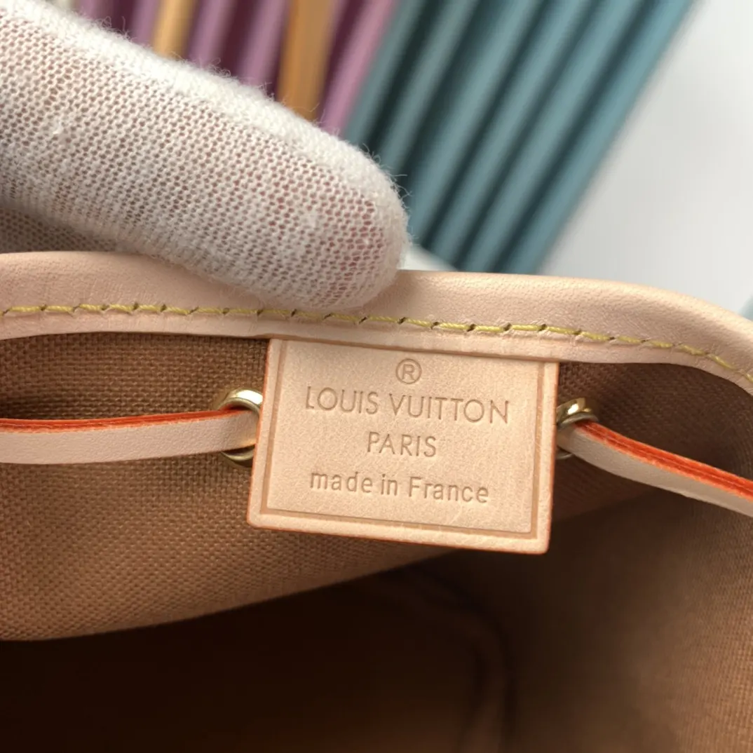 Louis Vuitton Bucket Bag Casual