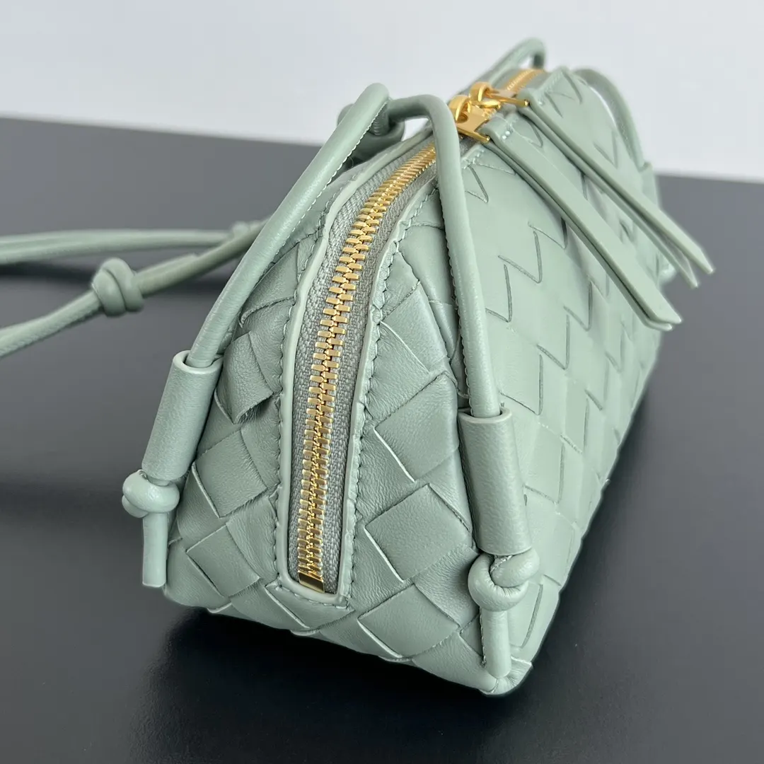 Bottega Veneta 腋下包 復古腋下背款