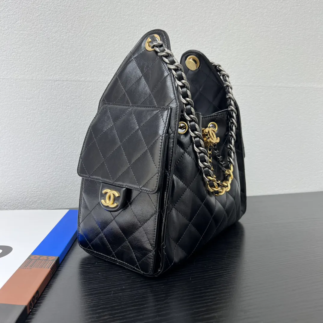 Chanel Oil Wax Sheepskin Hobo Underarm Bag One Shoulder Back