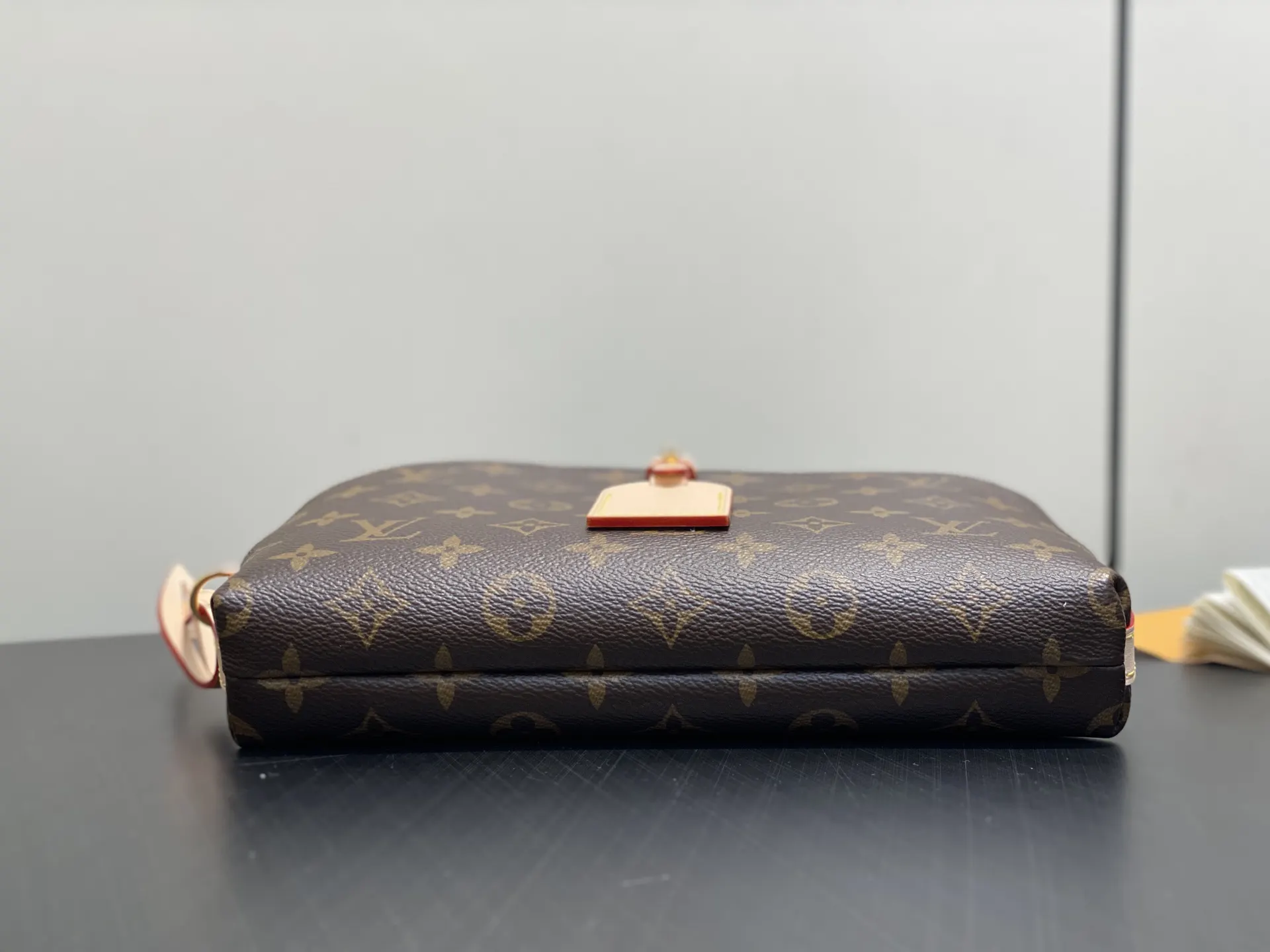 Gold Monogram Hobo Shoulder Bag Vintage Leather