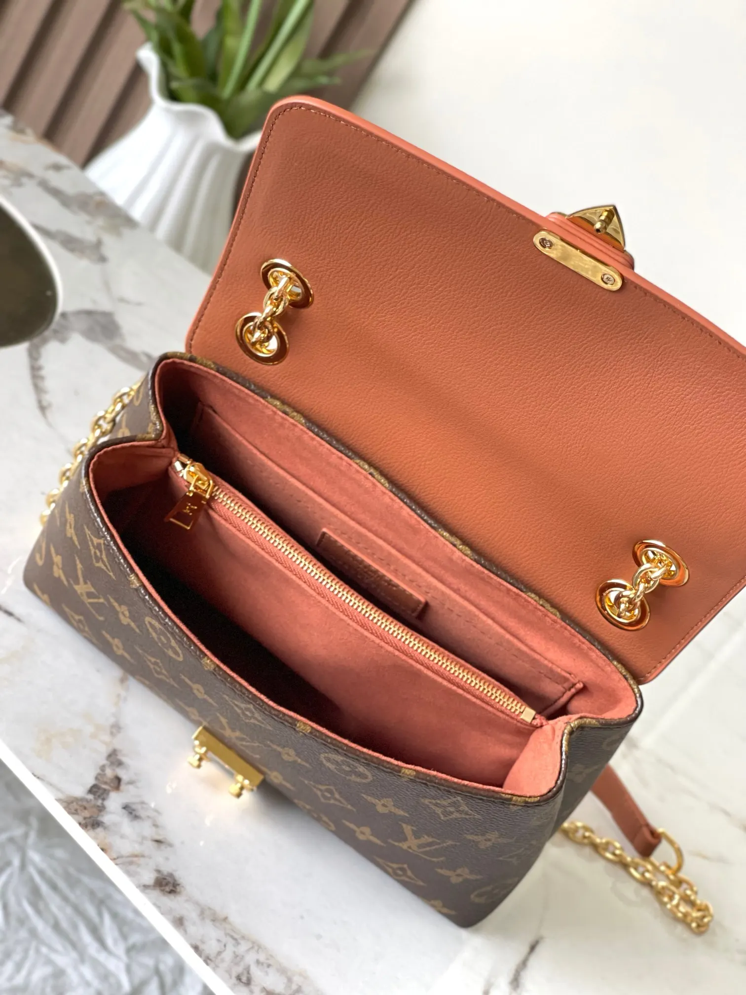 Louis Vuitton 黑色 老花 手提包 实拍款02