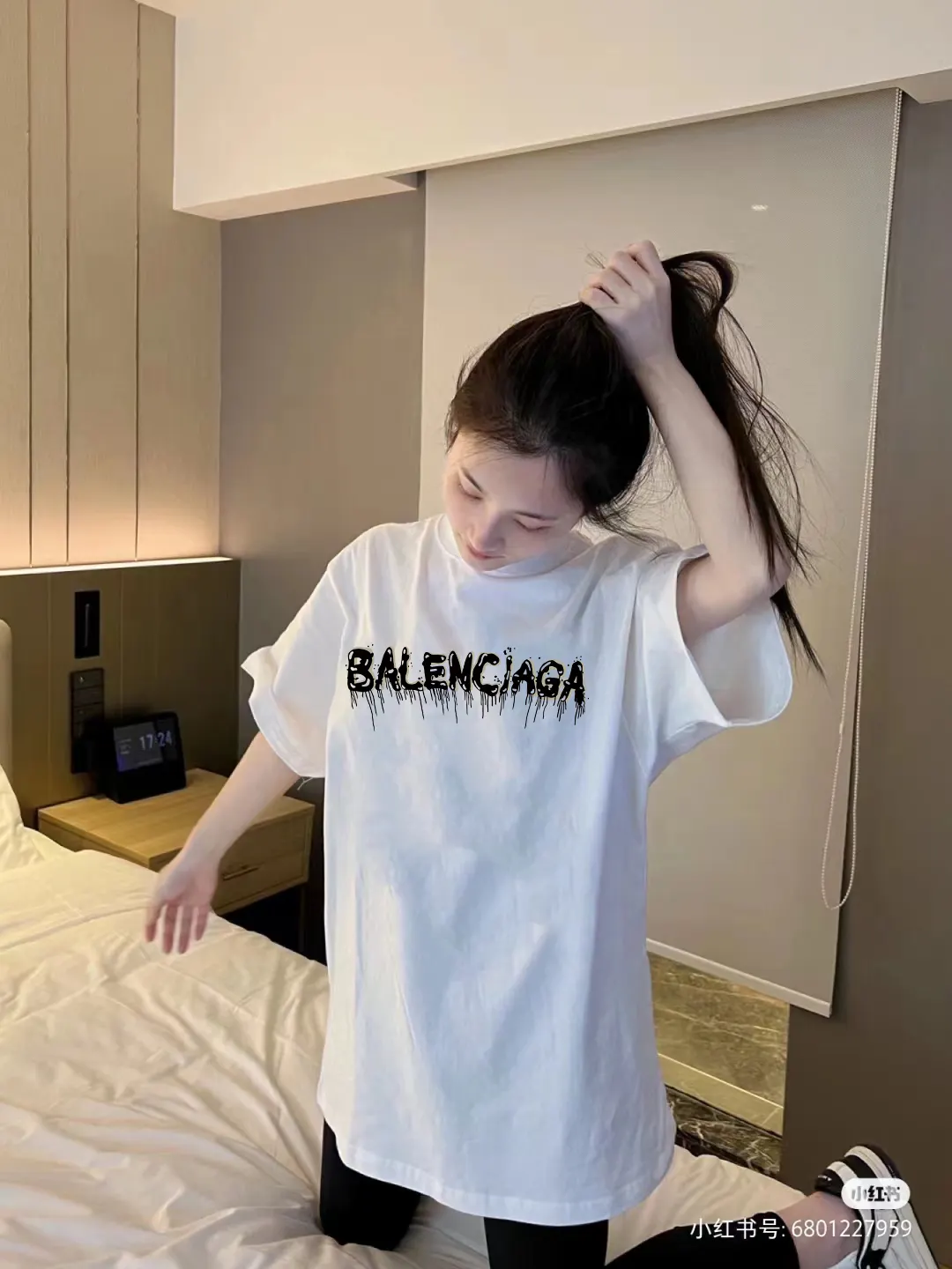 Balenciaga Paris 黑色 短袖T恤(數字8) Balenciaga Paris 黑色 短袖T恤(數字8)