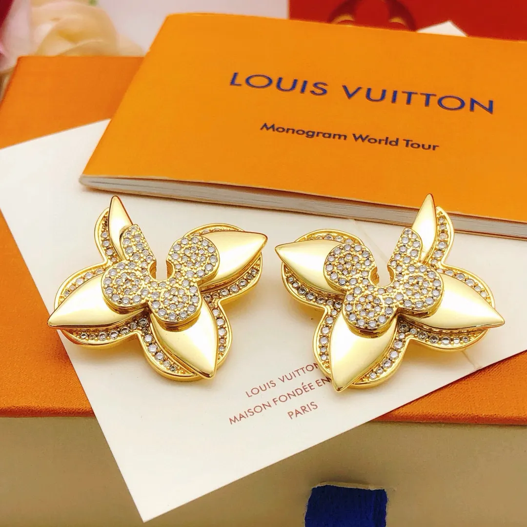 Louis Vuitton 金色 耳钉 小巧点缀 耳饰