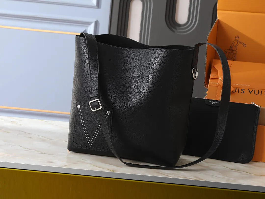 Louis Vuitton Hobo Shoulder Bag Vintage Leather