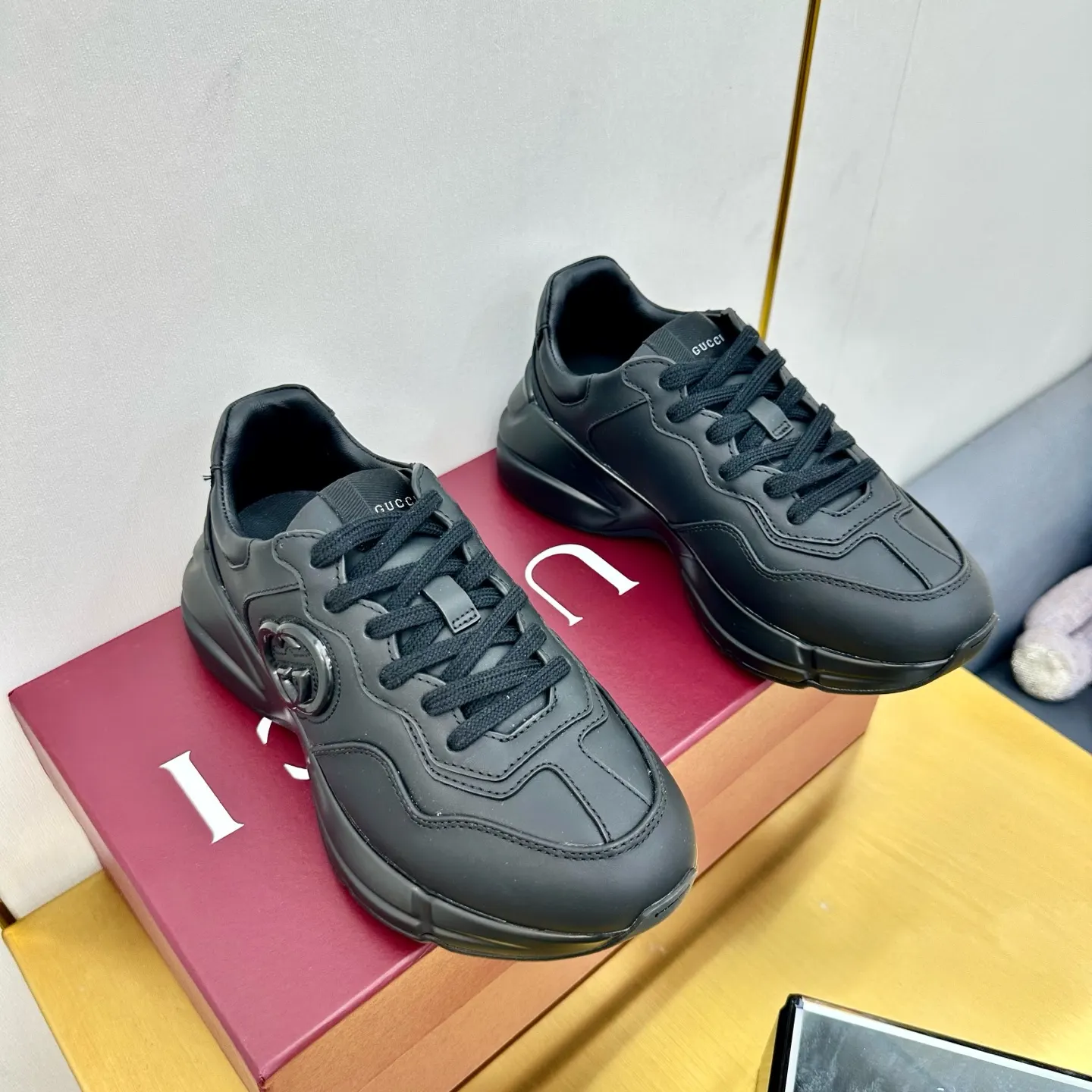 Gucci Logo Sneakers Models 103 Image 8 Gucci Logo Sneakers Models 103 Image 8