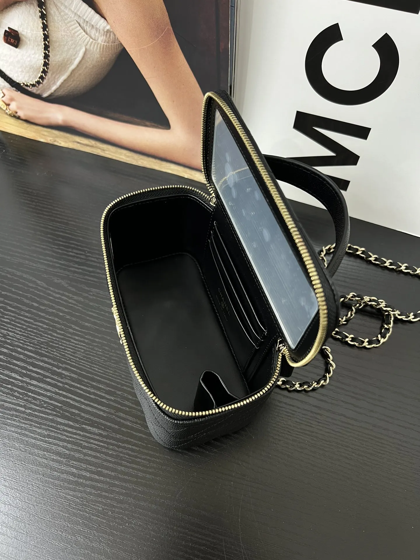 Chanel 小牛皮鏈條包 單肩斜挎
