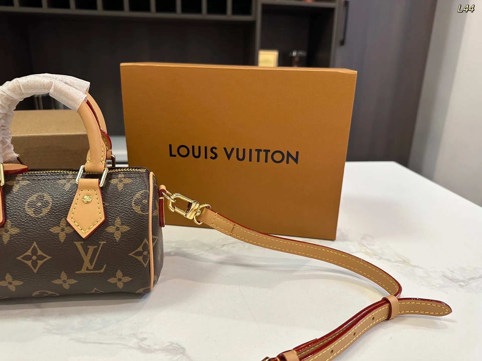 Louis Vuitton Crossbody Bag Lightweight