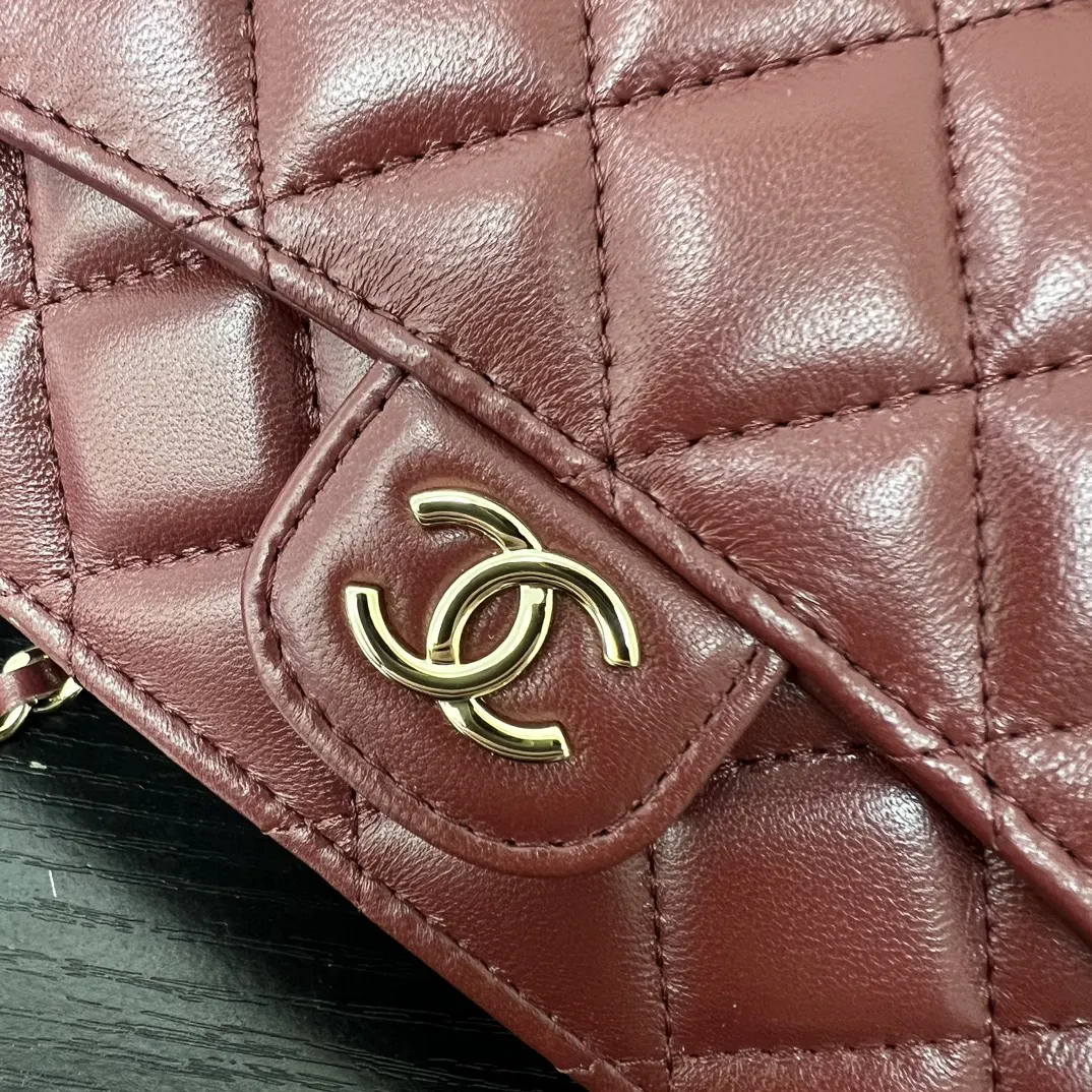 CHANEL 粉色荔枝纹牛皮翻盖链条包 金扣款
