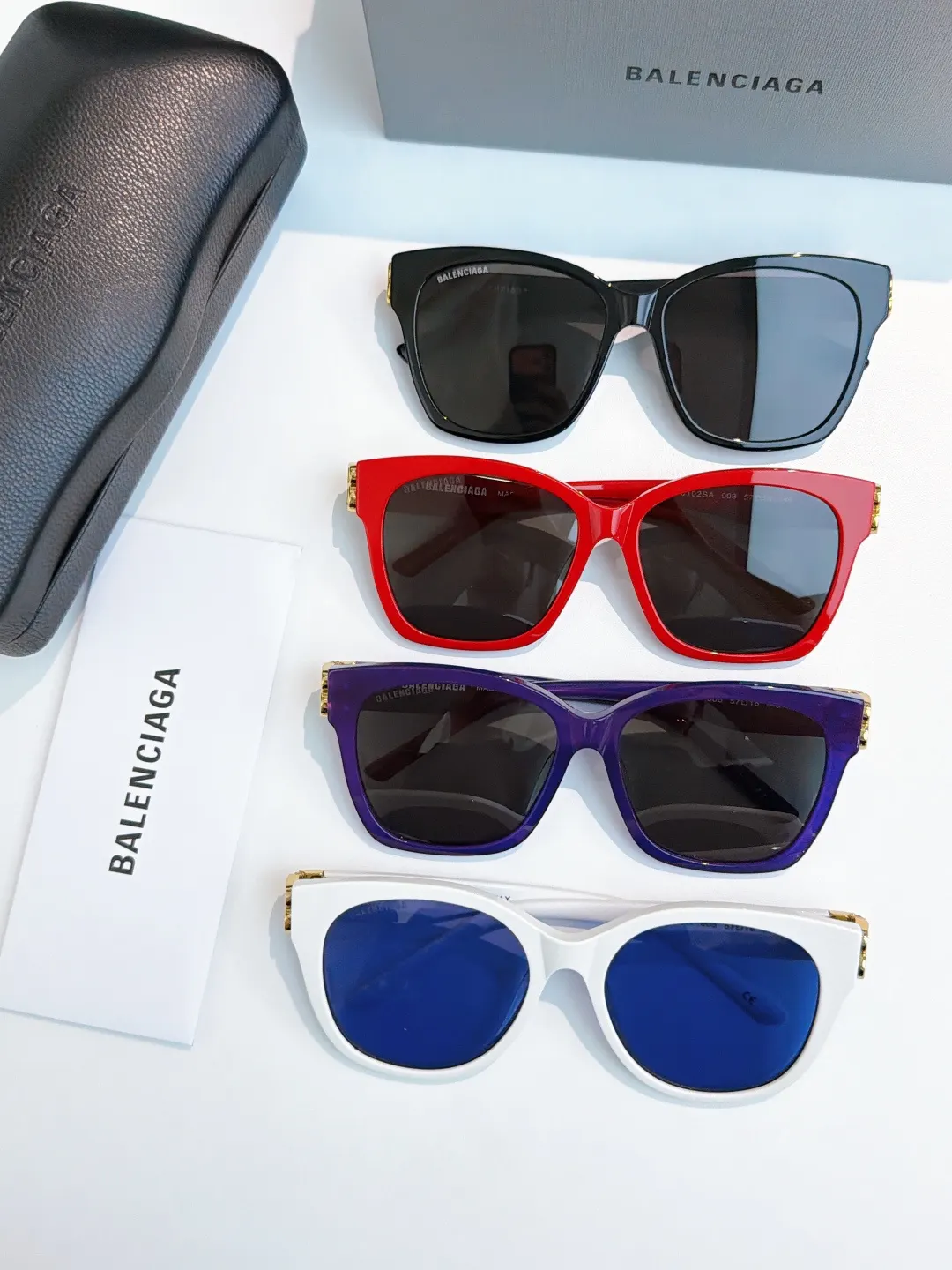 Balenciaga BB0102SA 太阳镜 精致搭配款