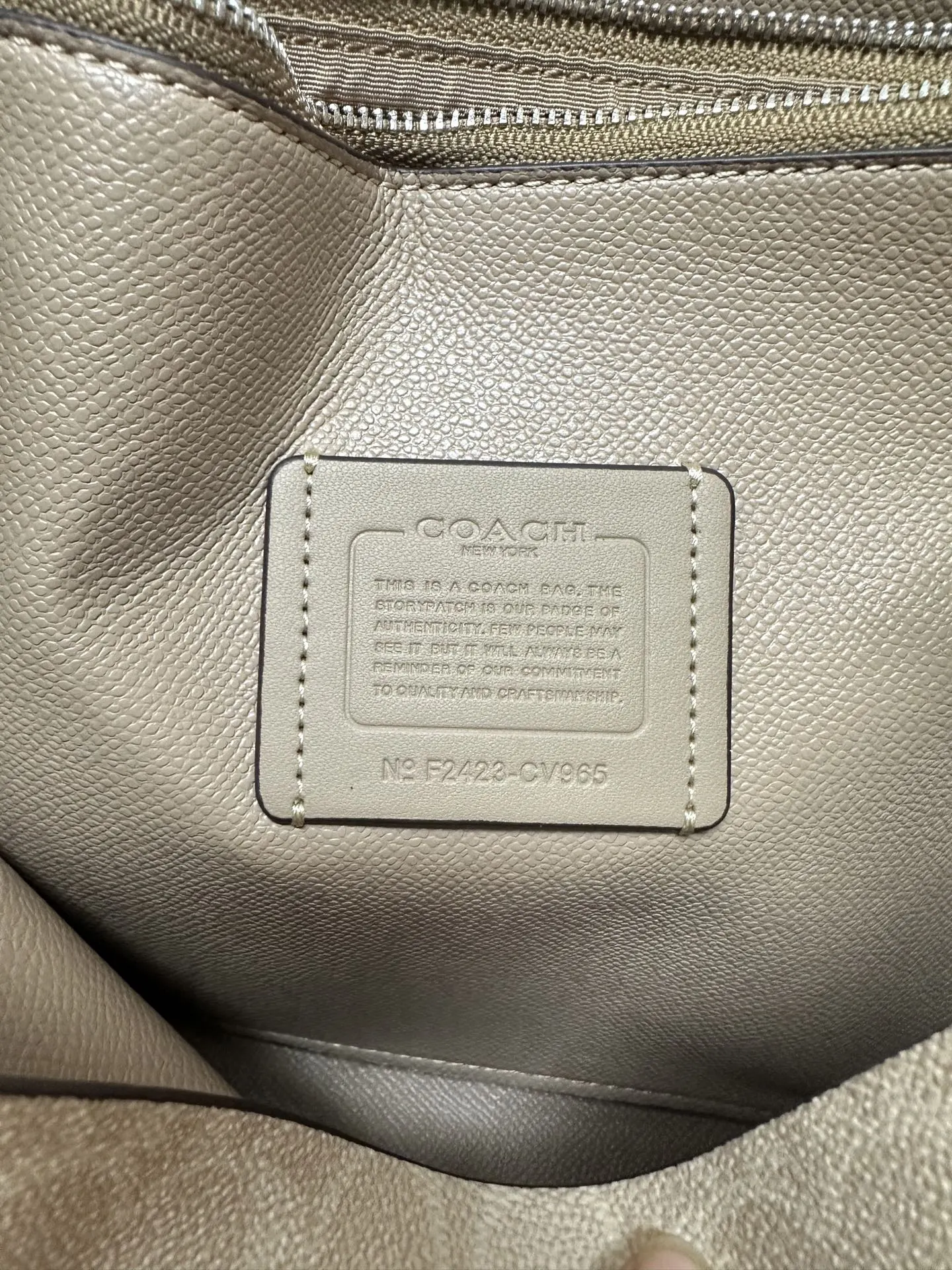 Coach 帆布 托特包 大容量托特款