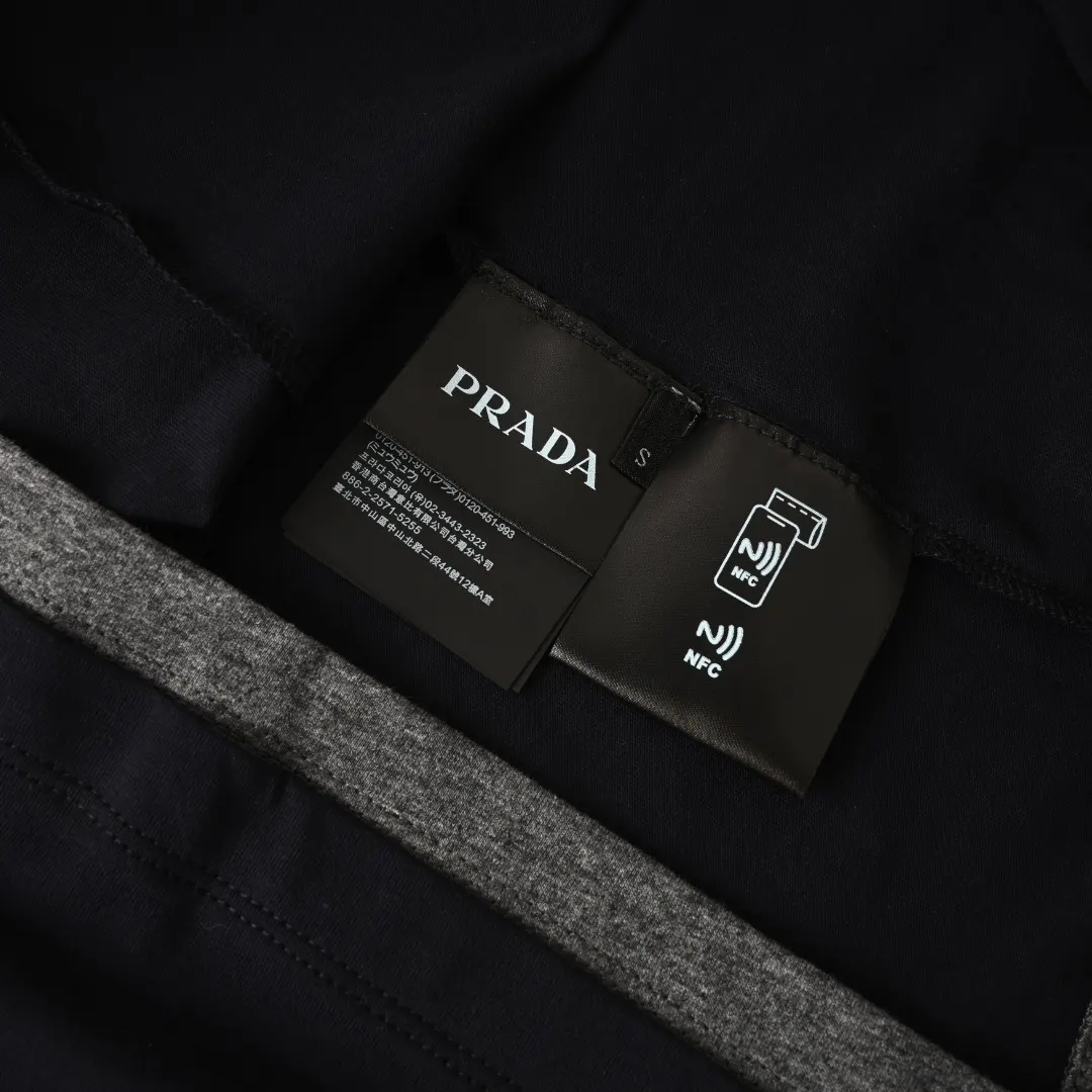 PRADA 棉质 针织 三角标 针织衫 休闲百搭款