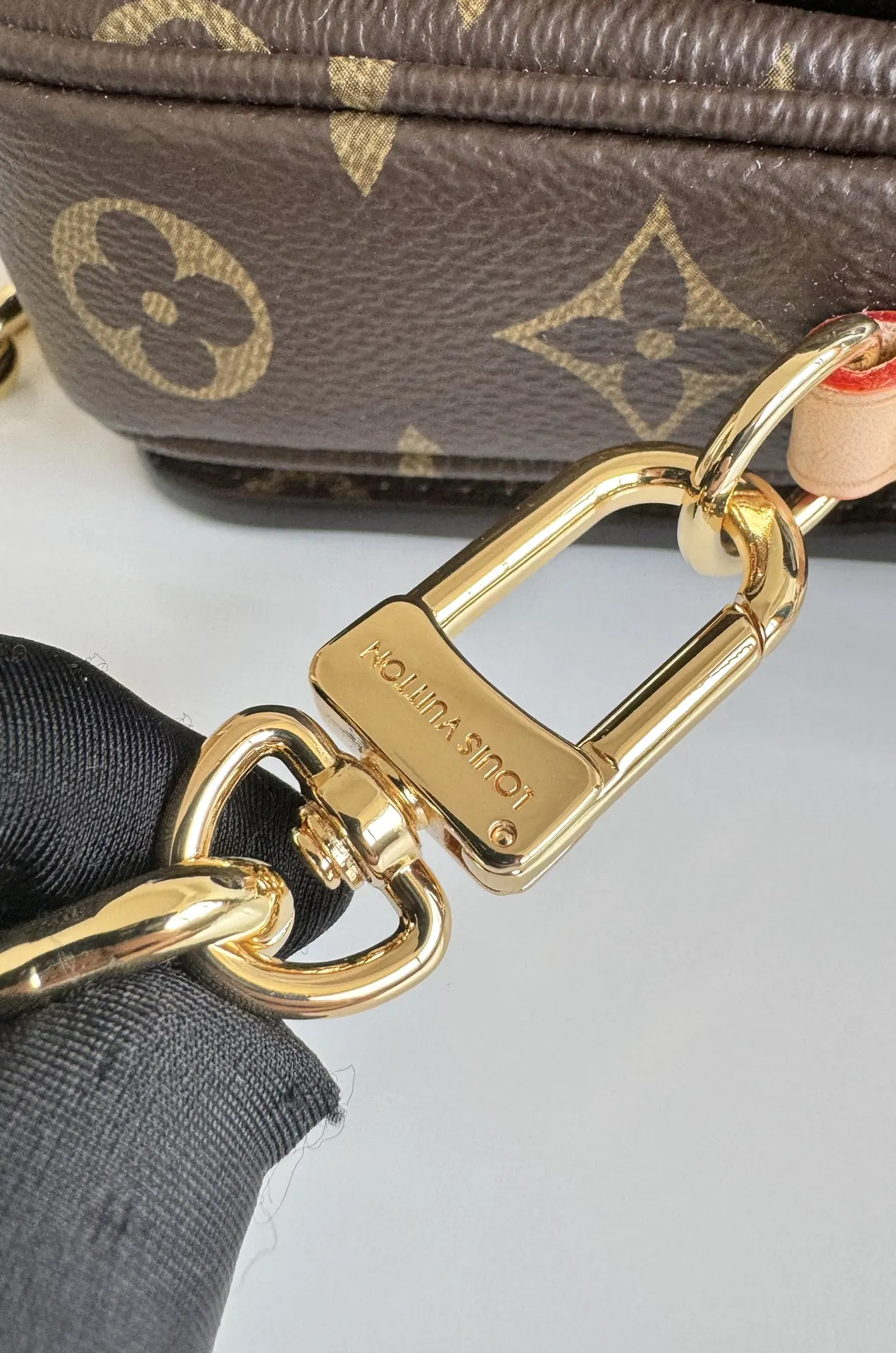 Chain Bag Leather
