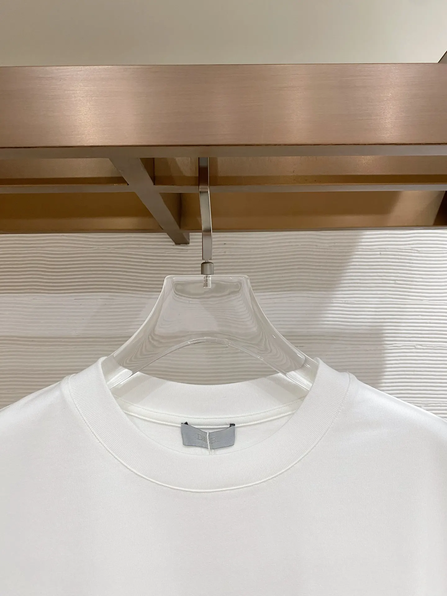 Dior 白色简约短袖T恤 休闲通勤款