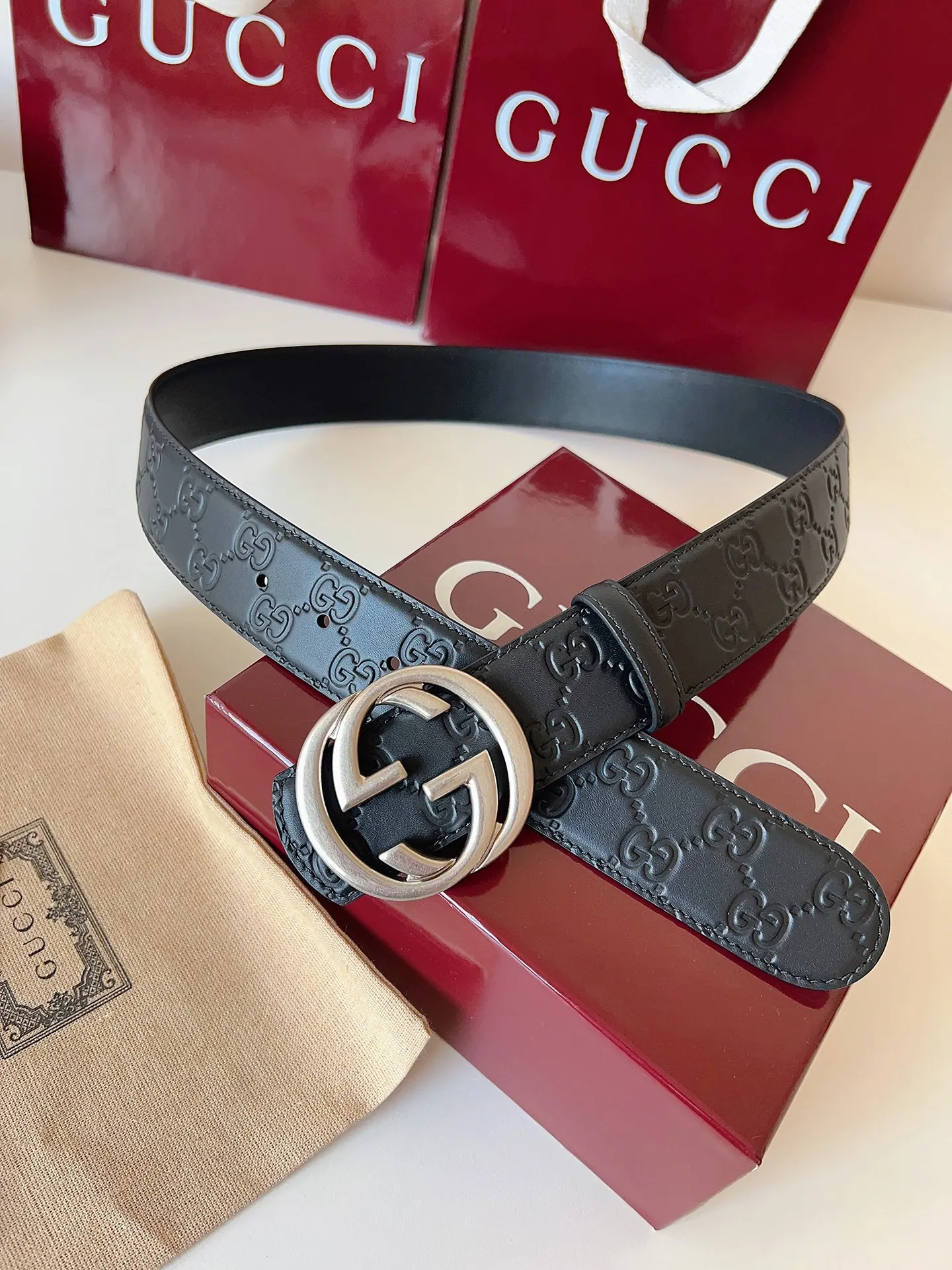 Gucci Double G 雙G扣牛皮腰帶