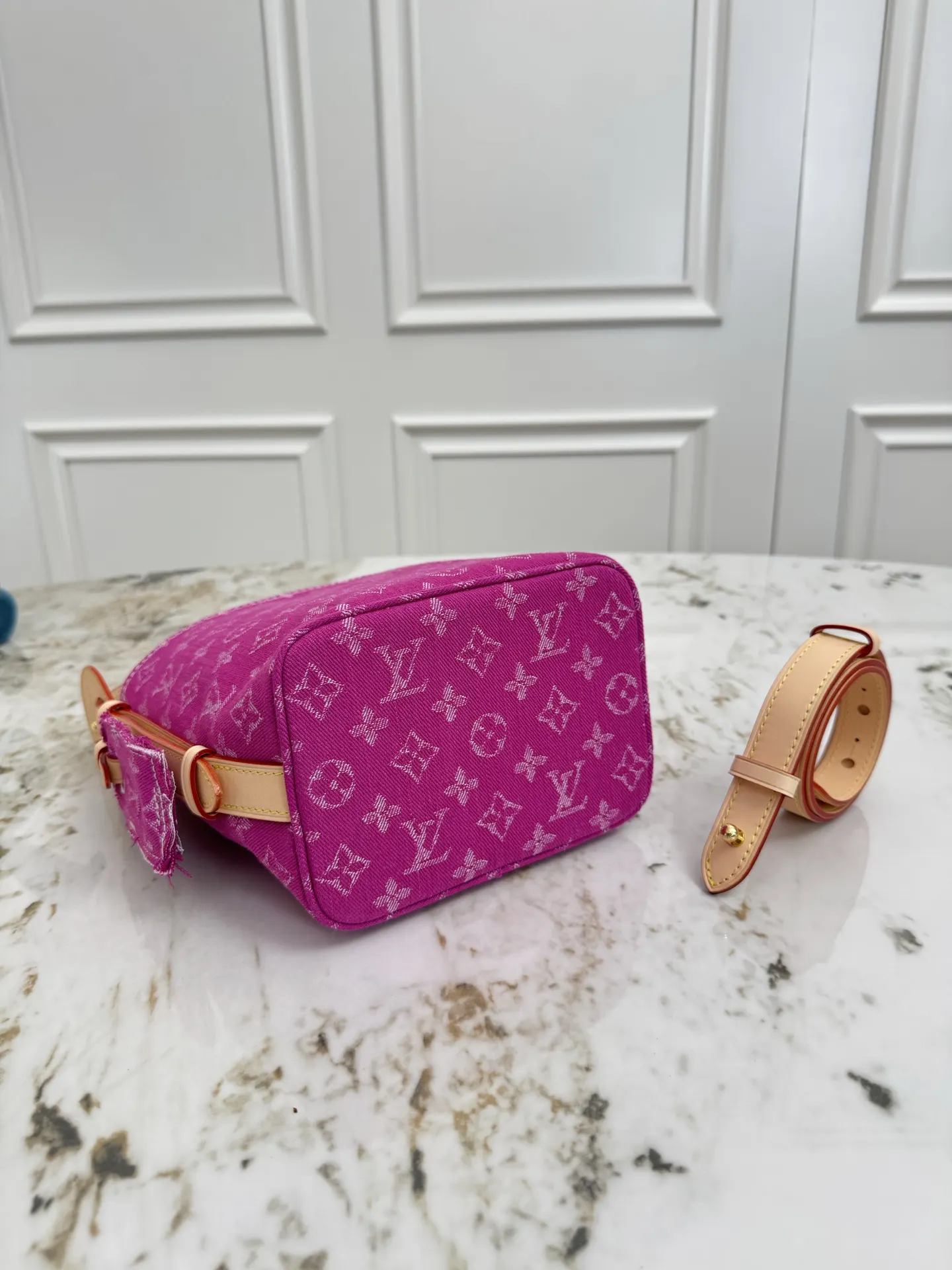 Louis Vuitton M27626 红色 皮革 手提包