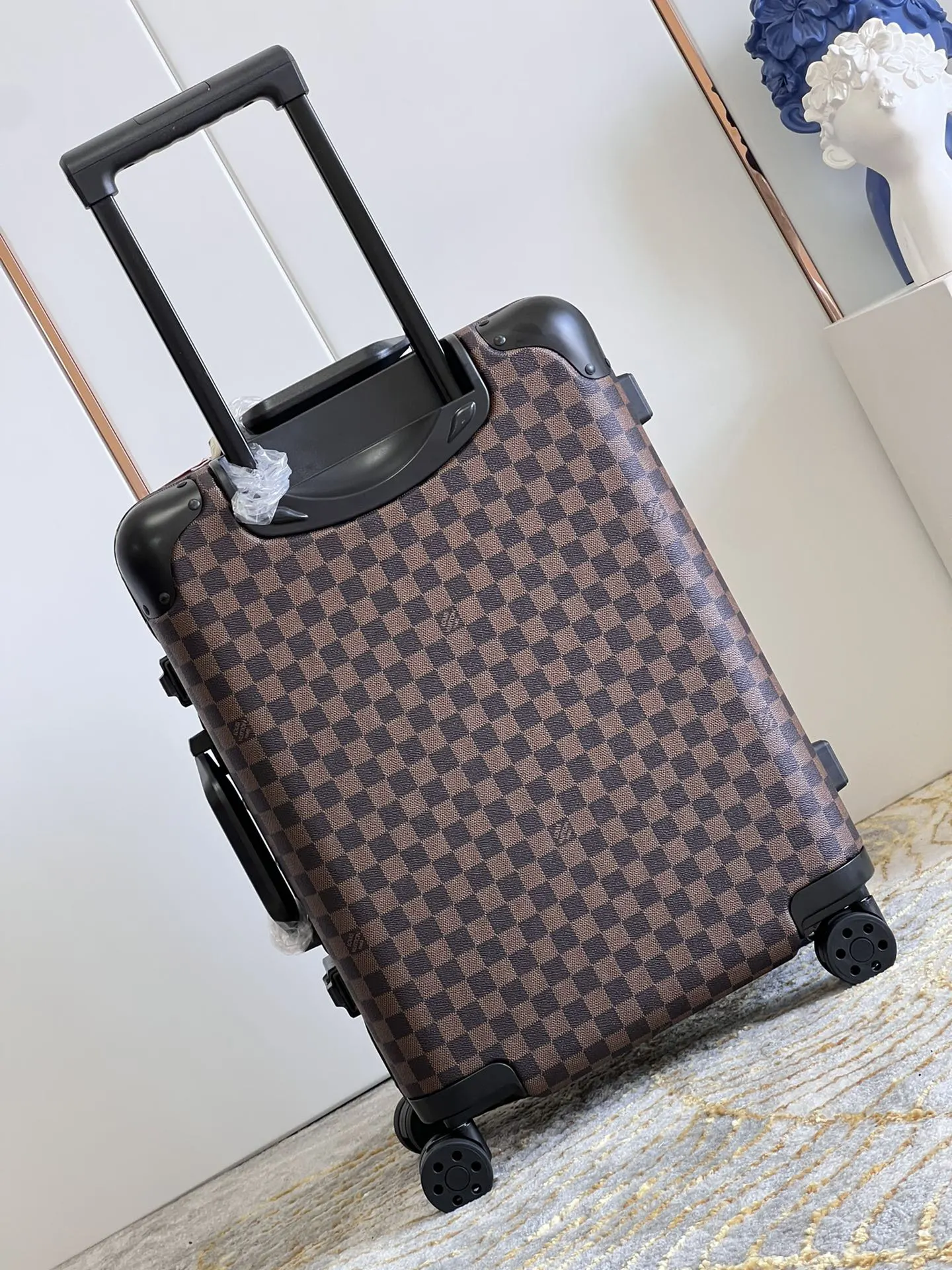 LV 帆布 详细特征 人工测量 误差 温馨提示 此款无 不支 行李箱 旅行拉杆款 輕便出行款