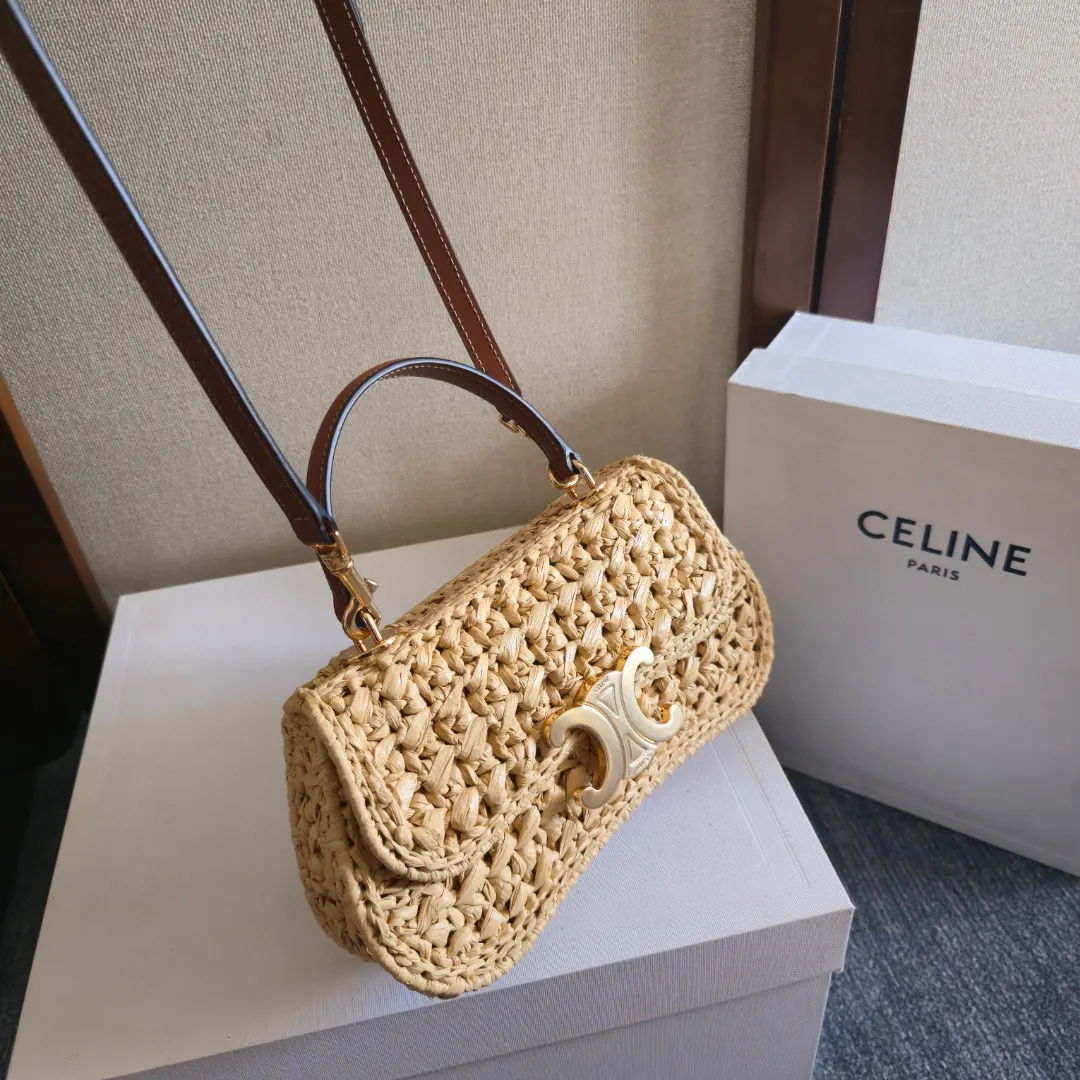 Celine Triomphe 老花 斜挎包 轻便斜挎款