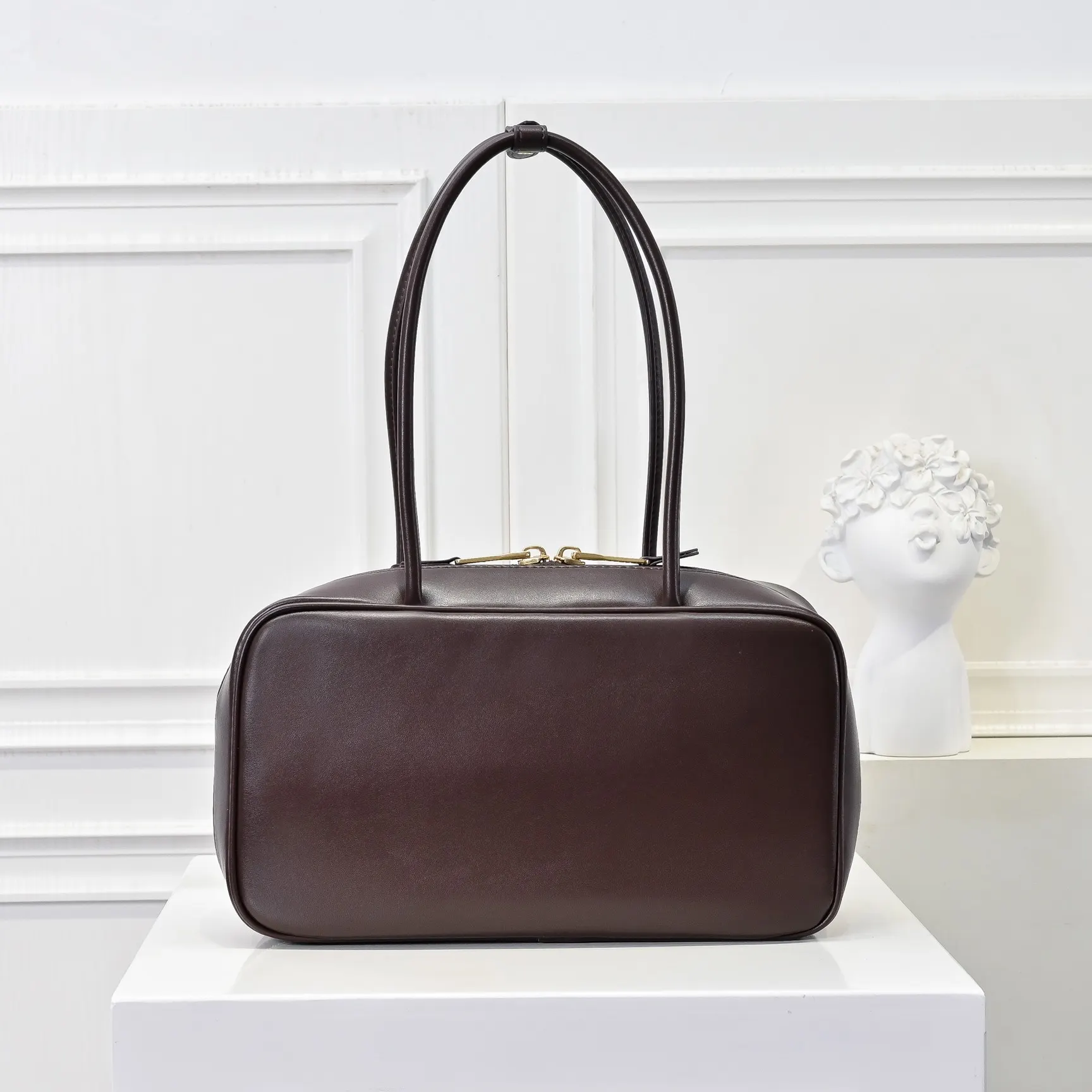 Miu 牛皮 中号MiuMiu 中号挂饰款公文 公文包 商務通勤款